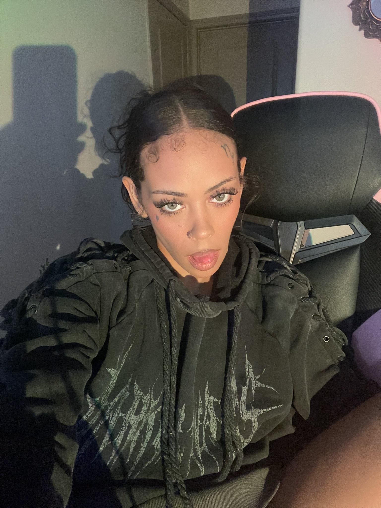 Lust4lola : OnlyDaily