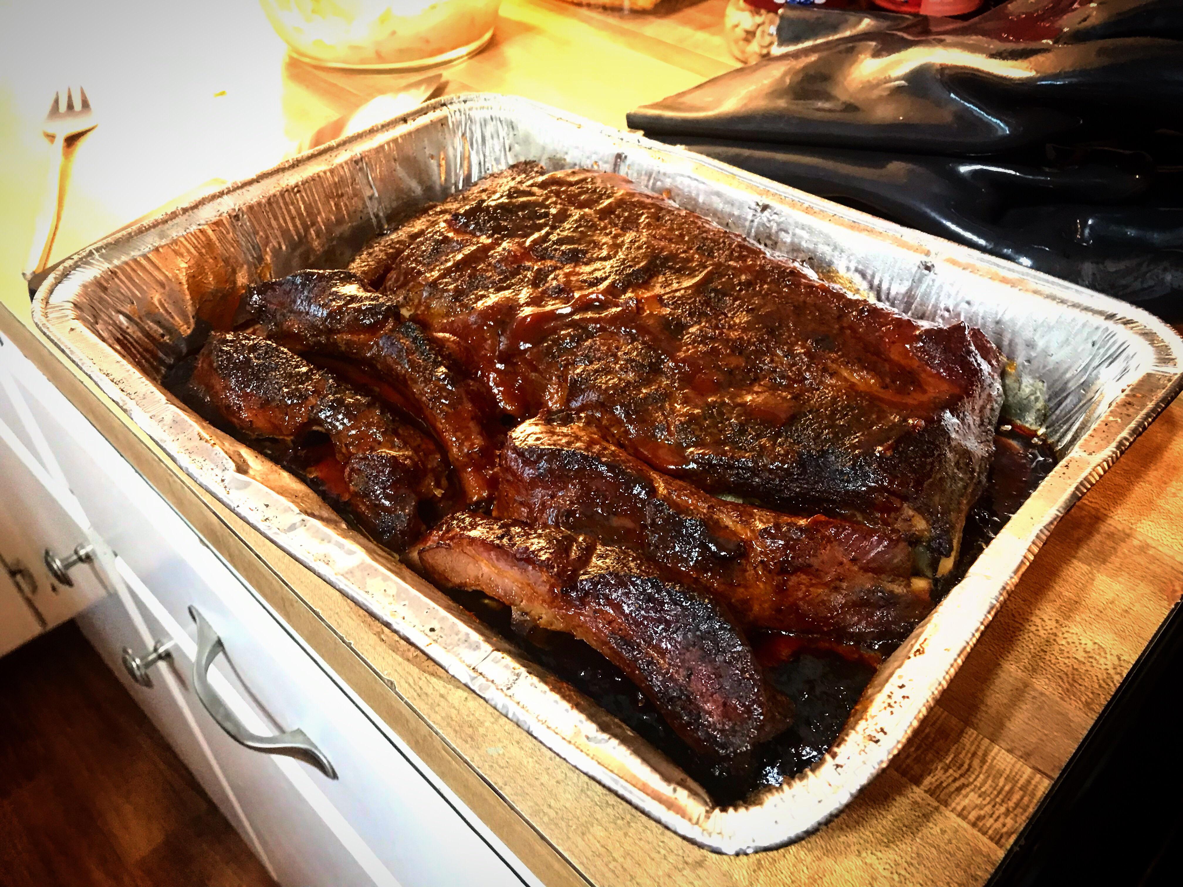 [Homemade] Ribs after 10 hours in a smoker. r/food