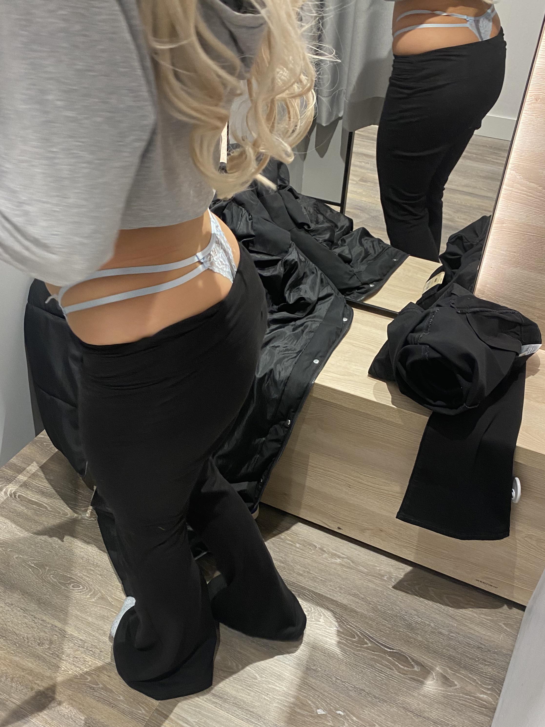 Whaletail In Changing Room Rwhaletailfans