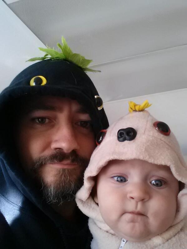 Sifl & Olly Halloween costumes r/sockheads