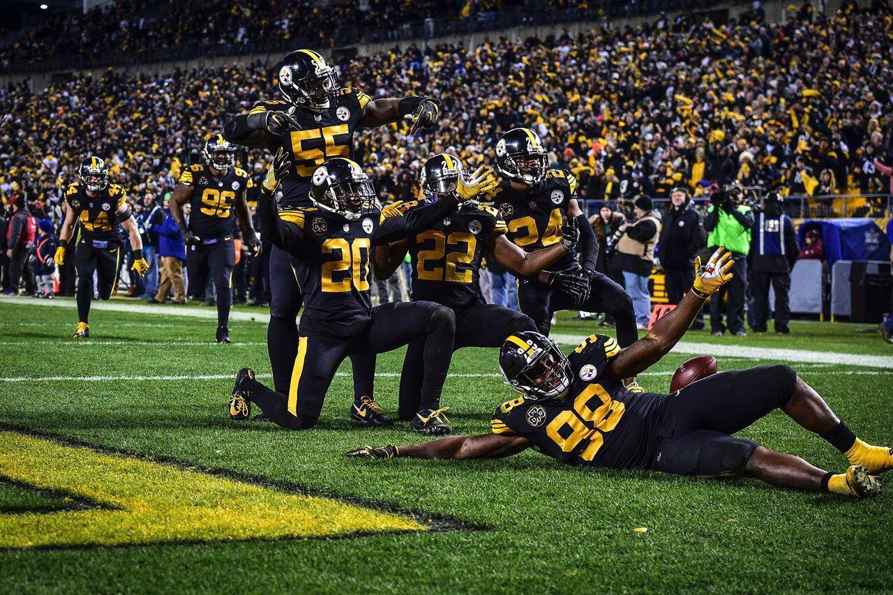 The photo of our defense posing in the end zone after an INT!!!! r