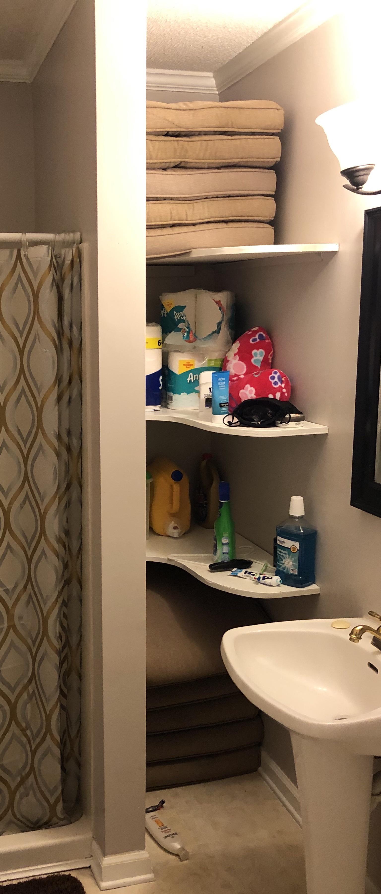 Need ideas to fix small guest bathroom storage r/DesignMyRoom