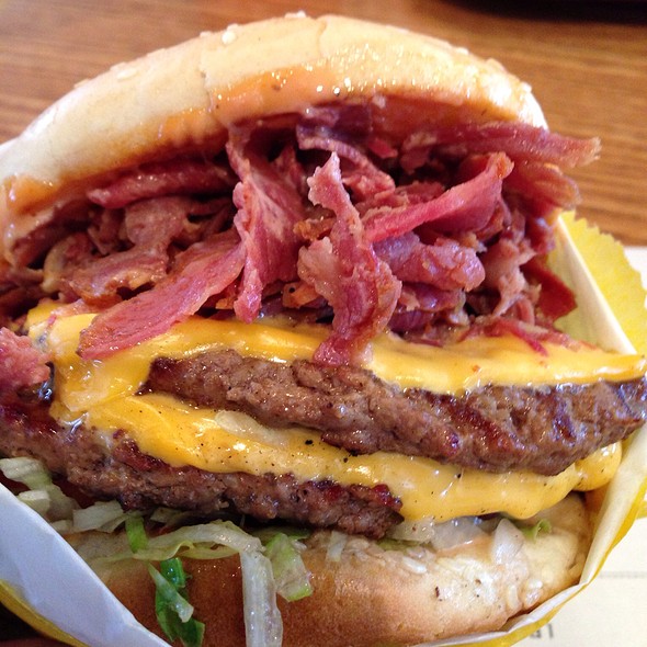 Double Pastrami burger r/FoodPorn