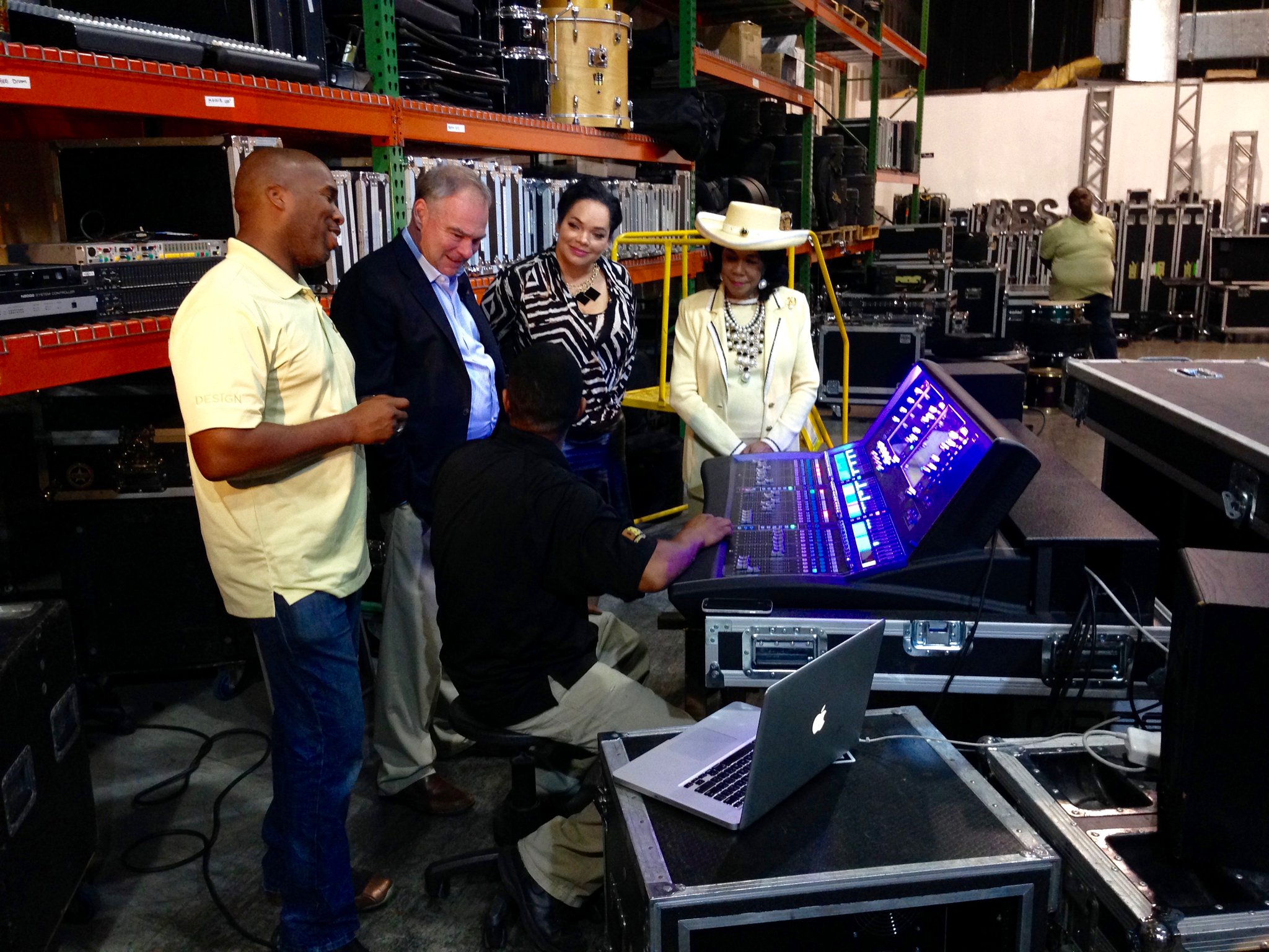 Tim Kaine tours Design South Florida, an event production company, in