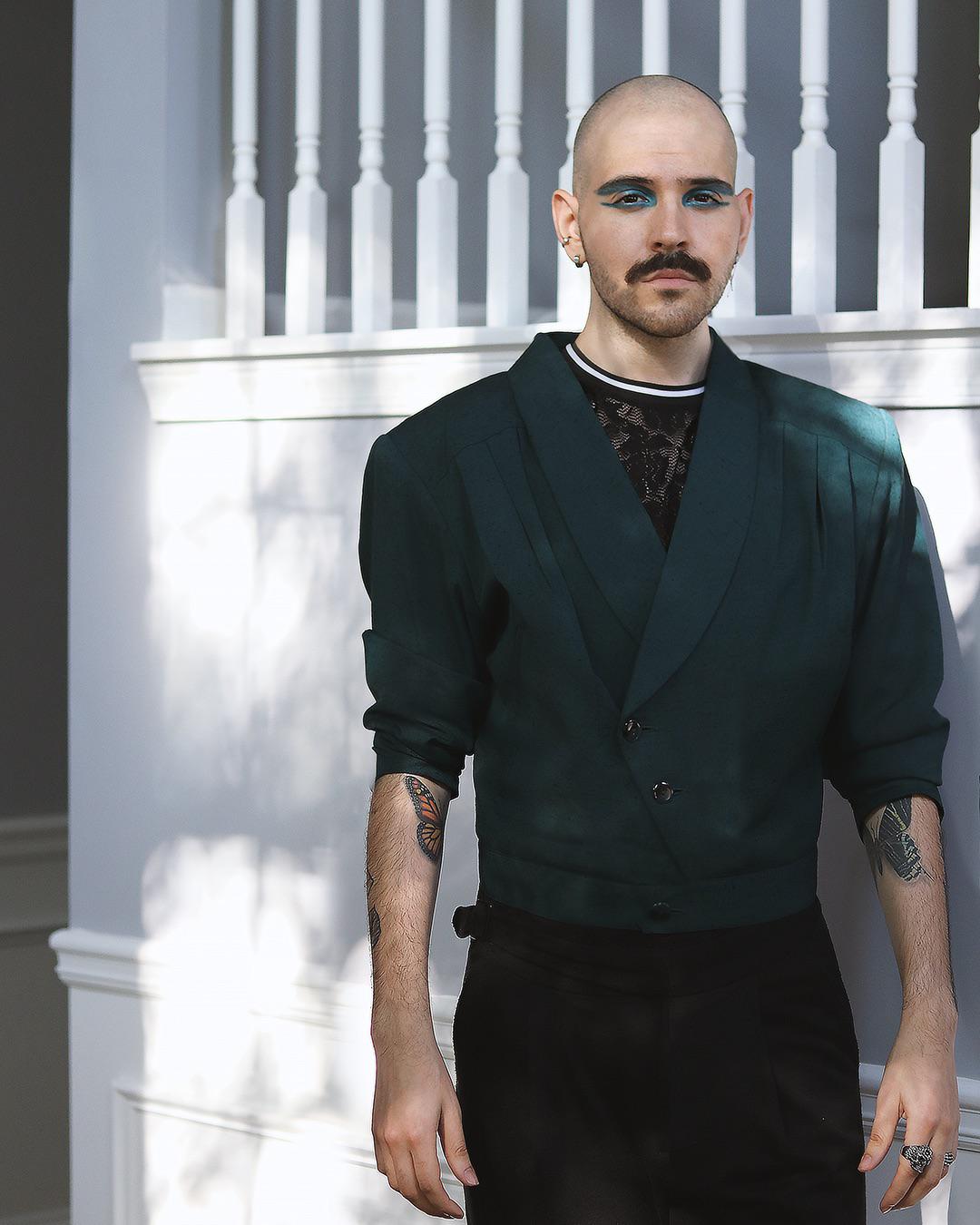 Vintage 80’s cropped blazer with the perfect fit. 2.50 from GW r