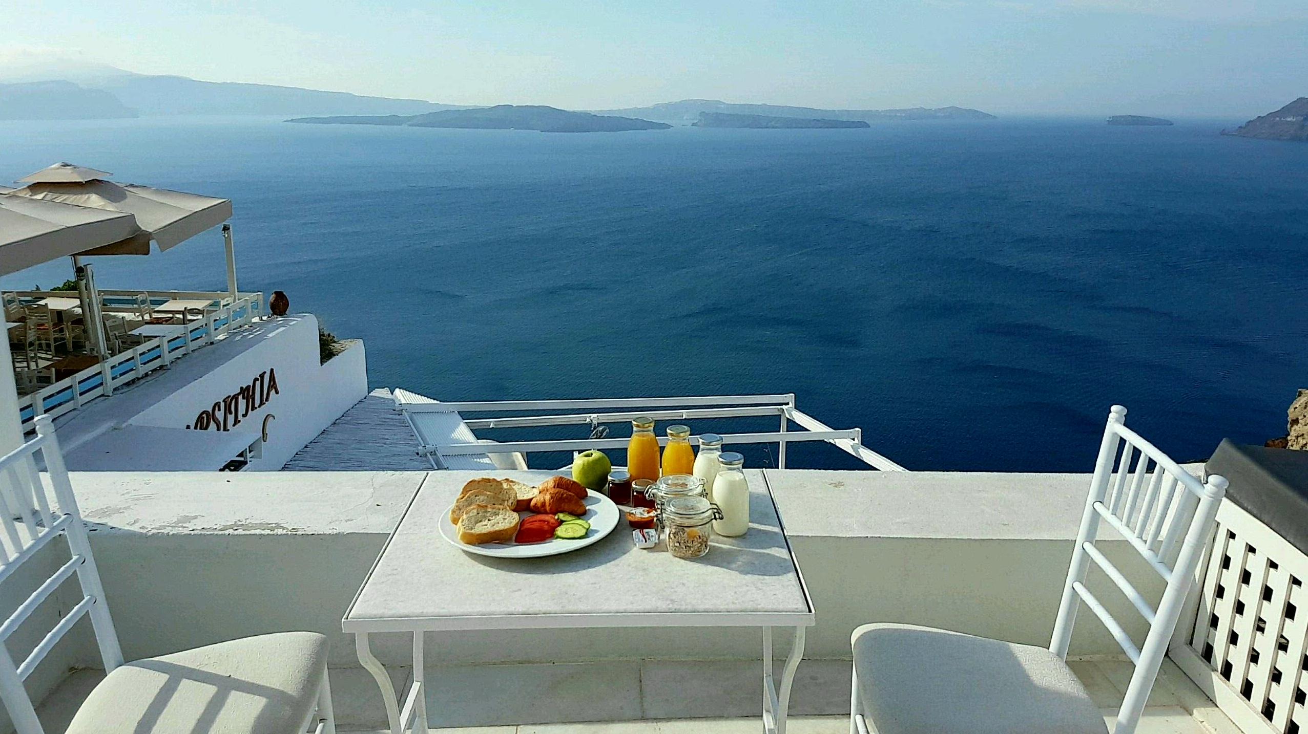 Breakfast in Santorini, Greece r/travel