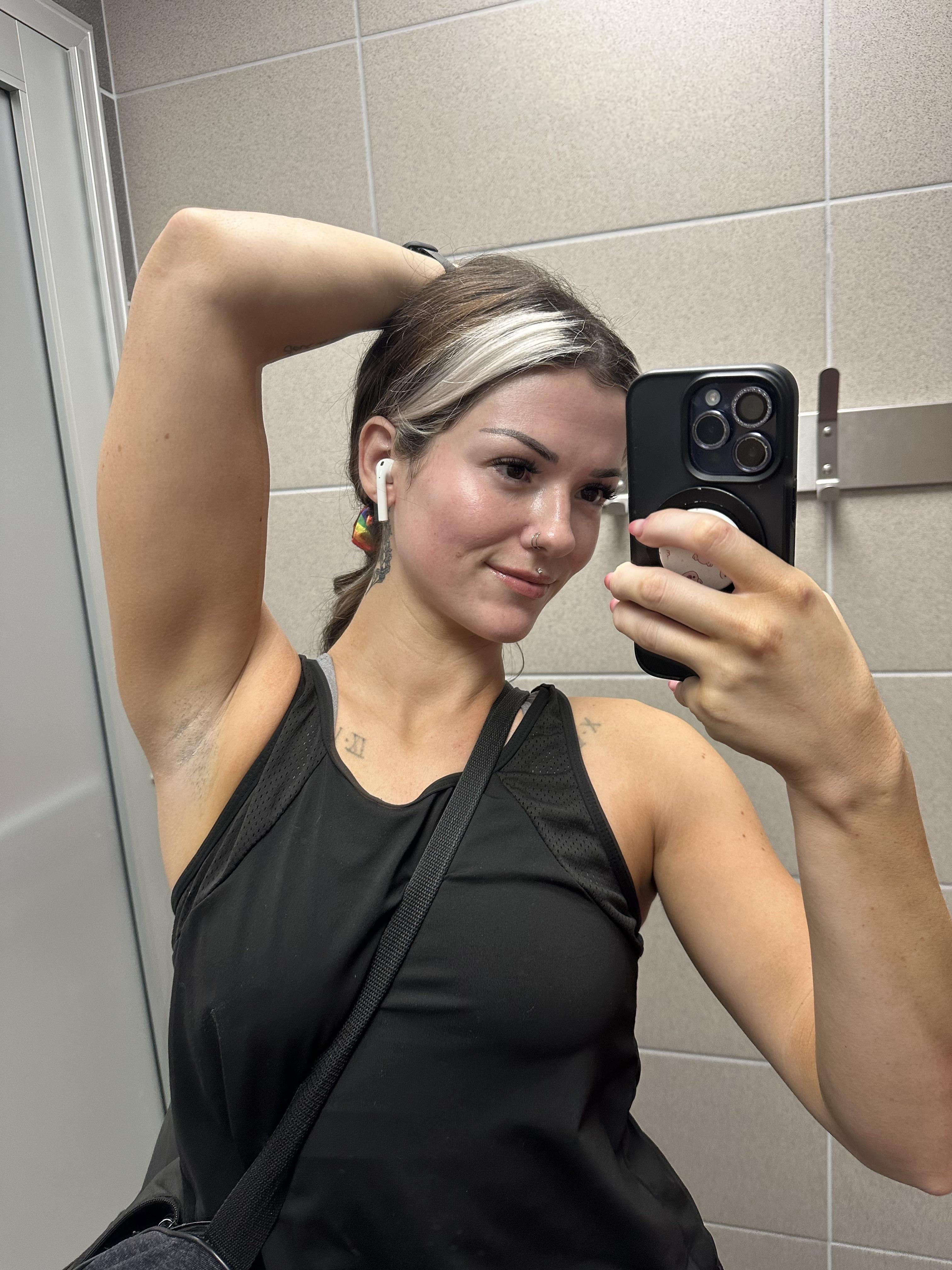 Super stubble today : armpitfetish