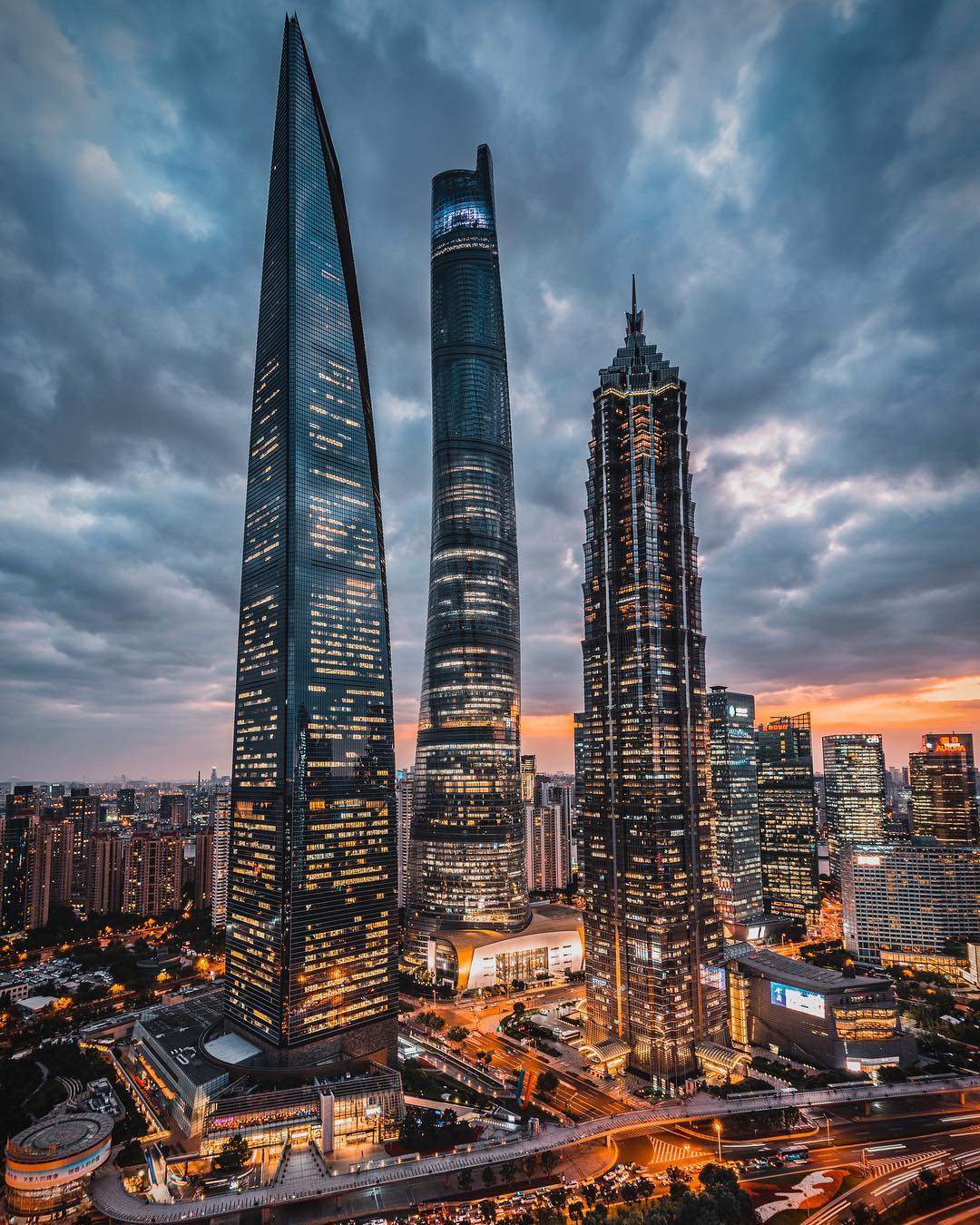 Shanghai's 3 Tallest Skyscrapers (Photo Austin Hsu) [1080x1350] r/ArchitecturePorn
