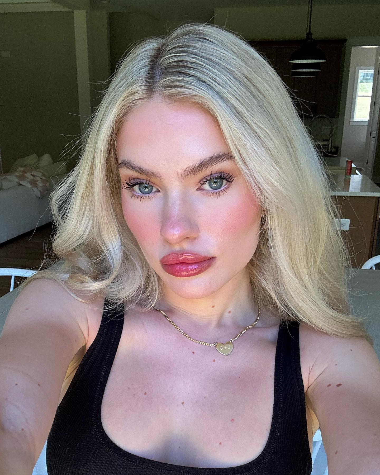 Beauty : Claudia_Walsh