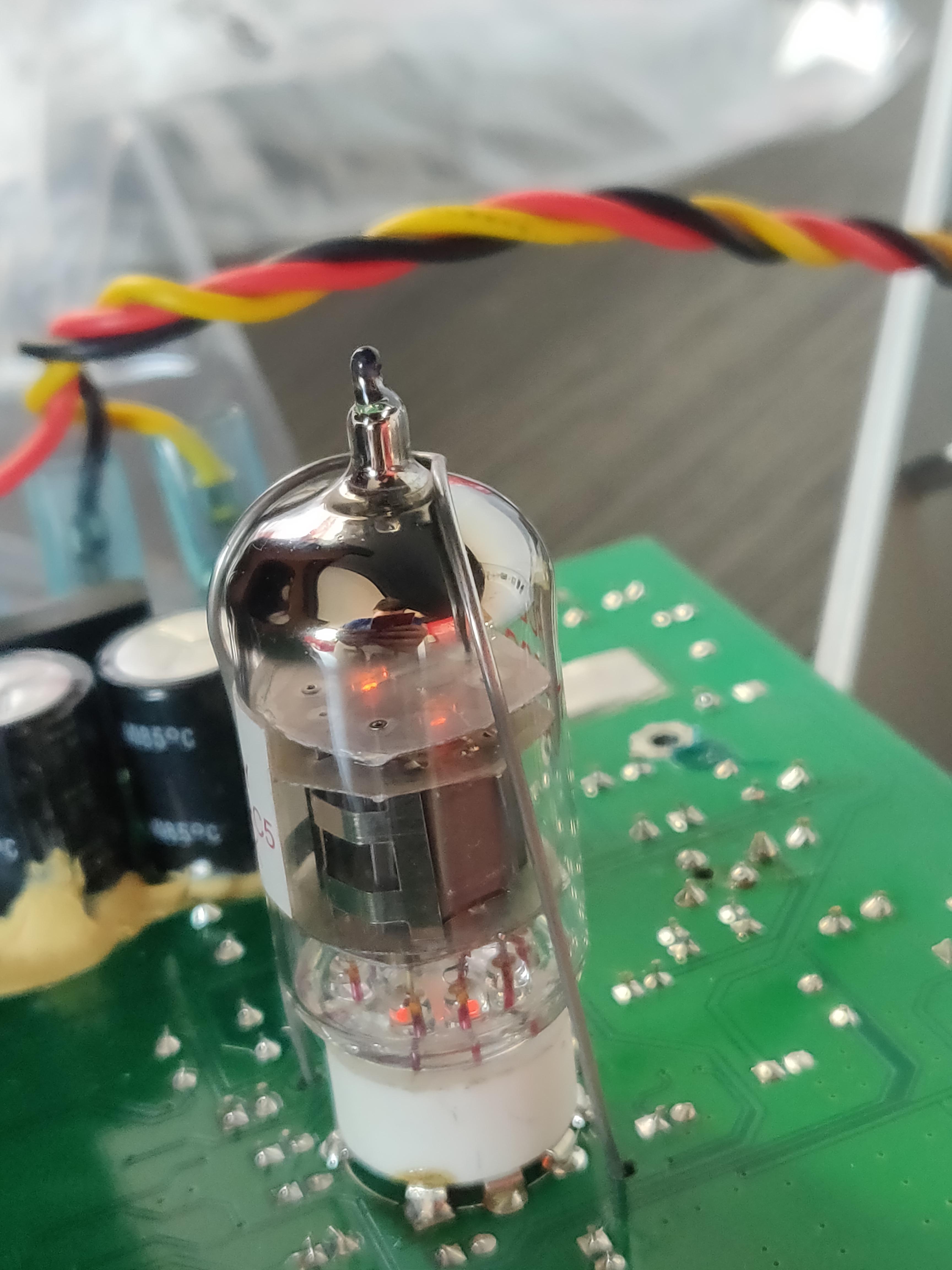 Is this a good tube? My amp stopped working (vox vt40+, combo) through