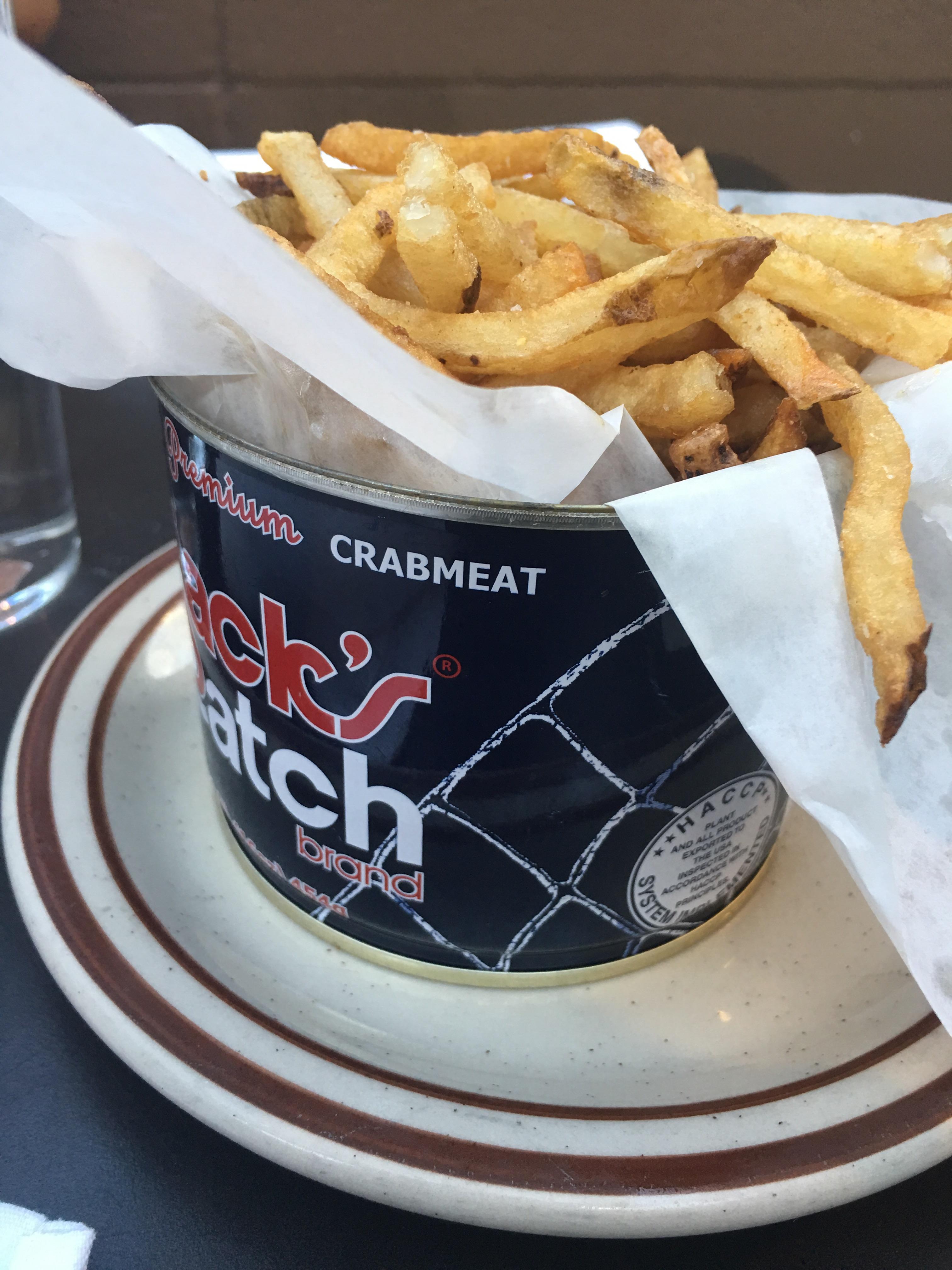 Can... not even with this crab meat can fries. r/WeWantPlates