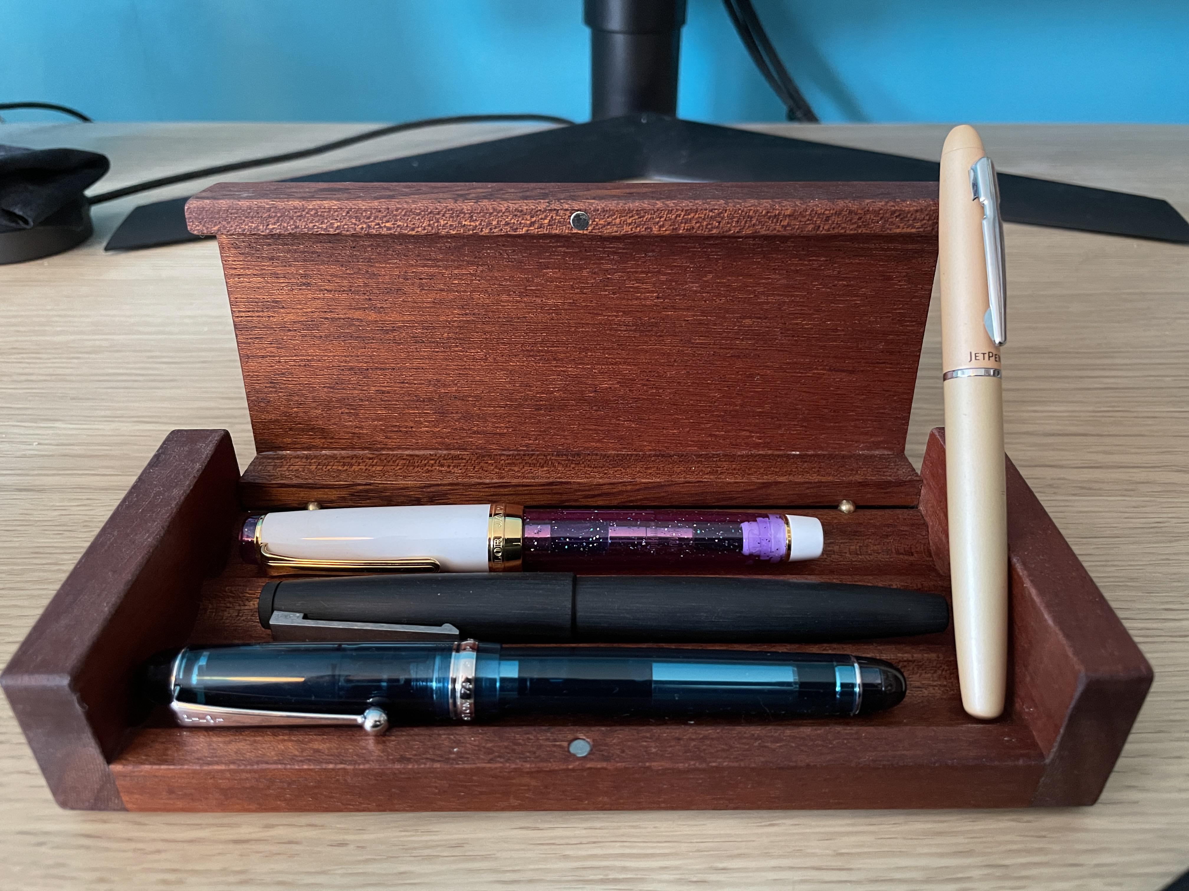 Current desk pens r/fountainpens