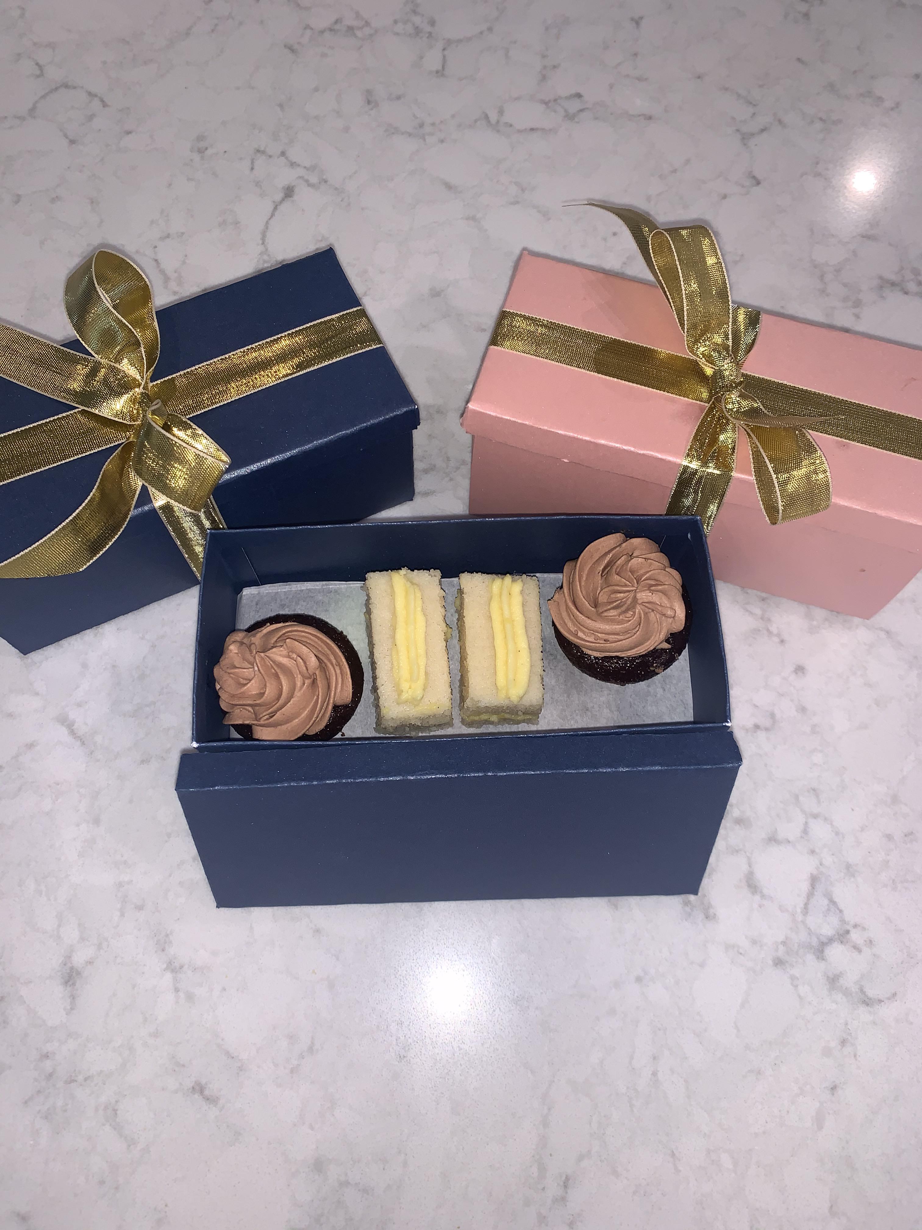 Mini Dessert Box r/Baking