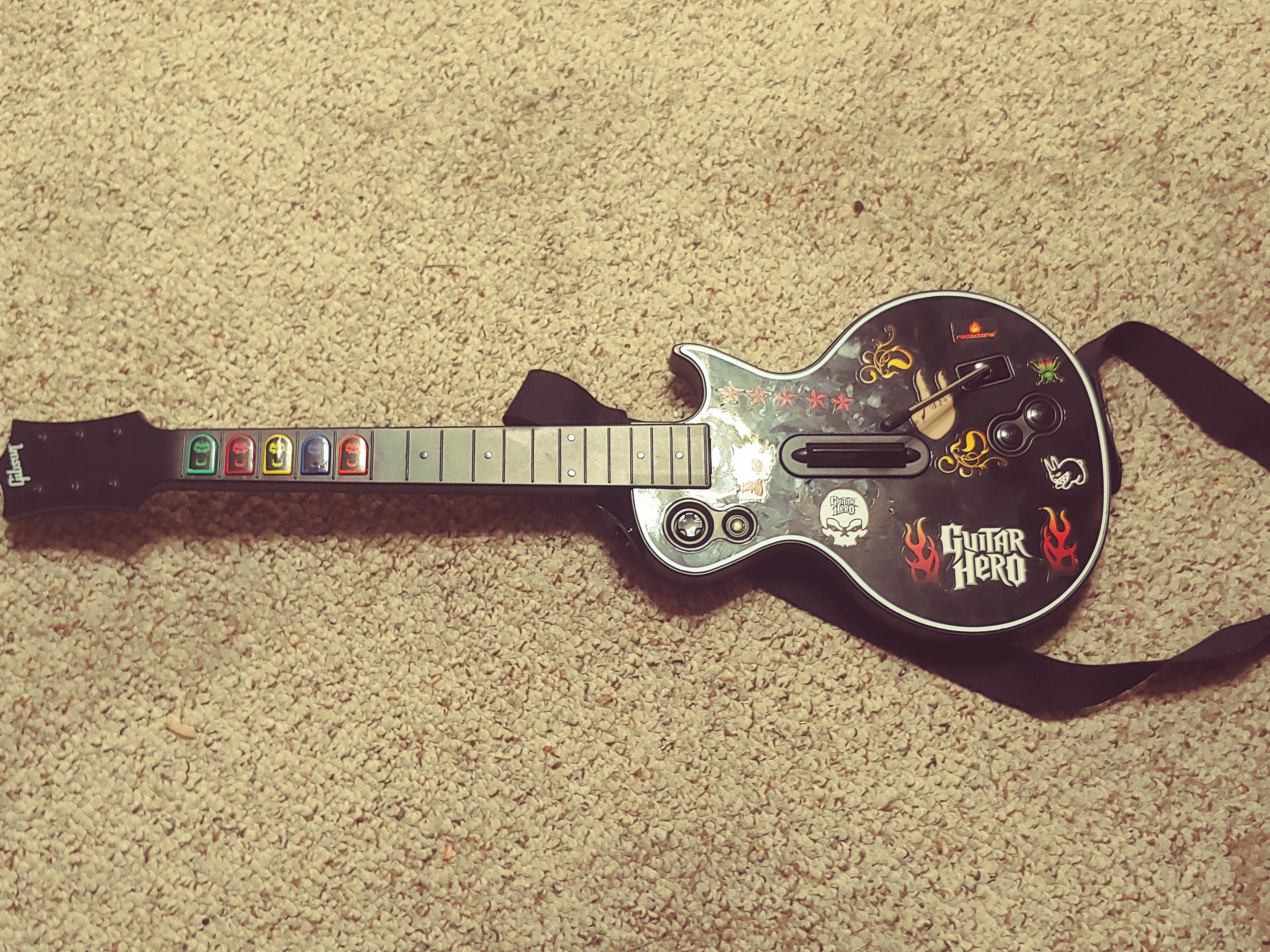 I Got A Les Paul Today! : r/GuitarHero