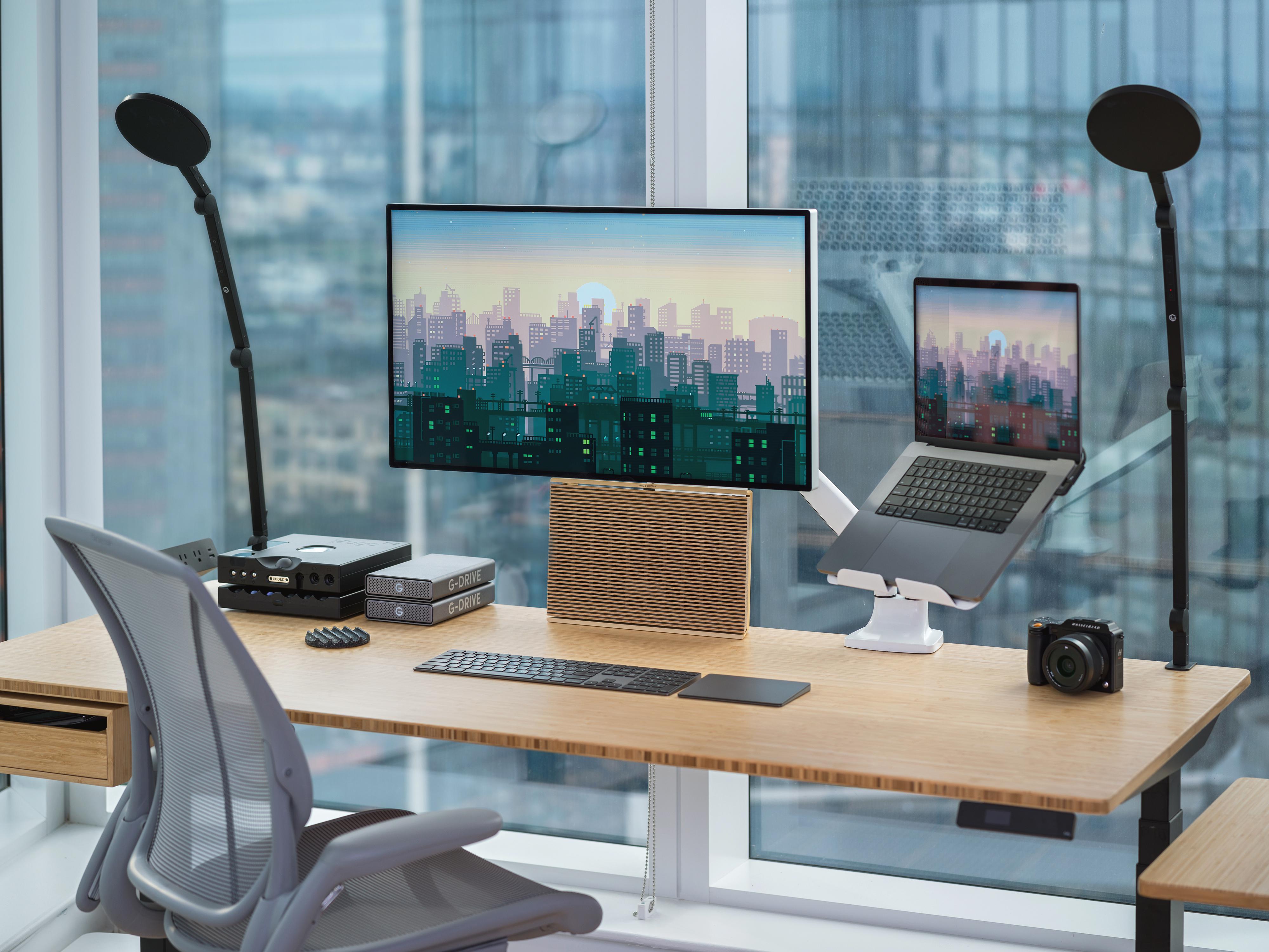 My new WFH/Photo Editing/Audiophile setup r/battlestations