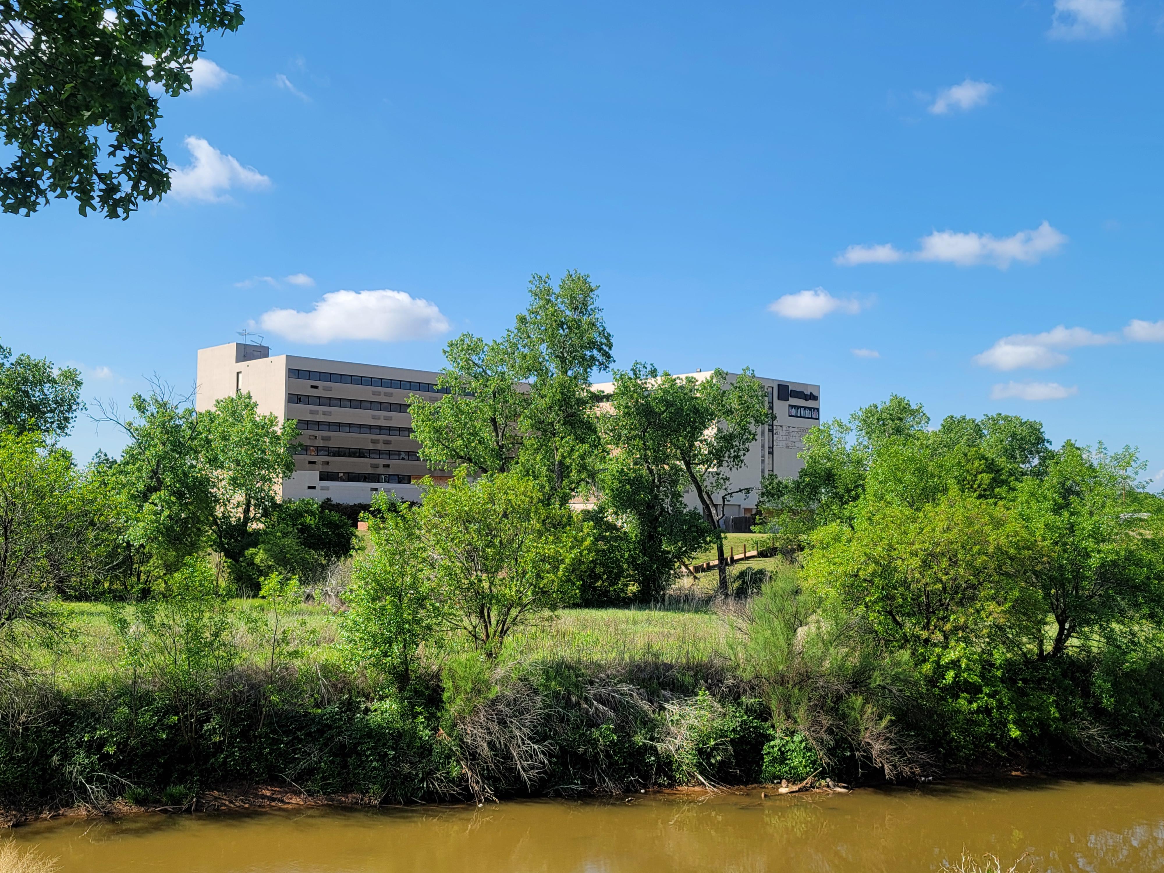 Abandoned hotel in Wichita Falls, Texas. r/AbandonedPorn