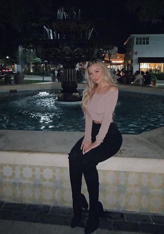 Amberlynn Bogart : AltBlonde