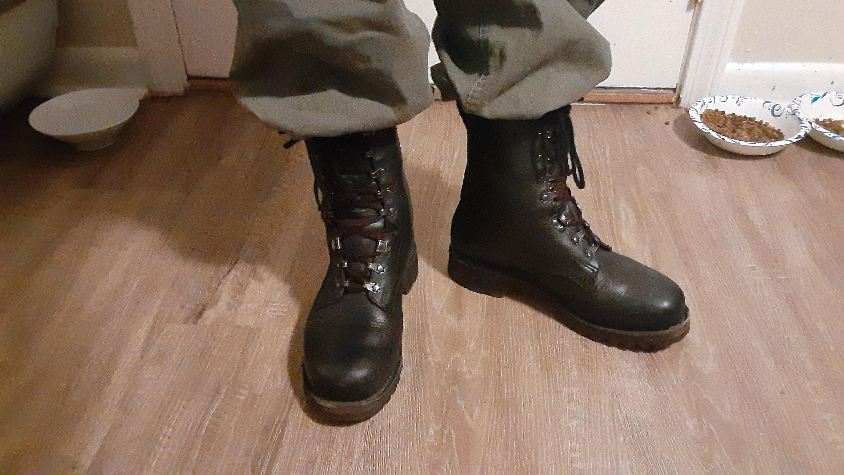 Just got a pair of KS2000 West German combat boots. Very comfortable and in great condition for