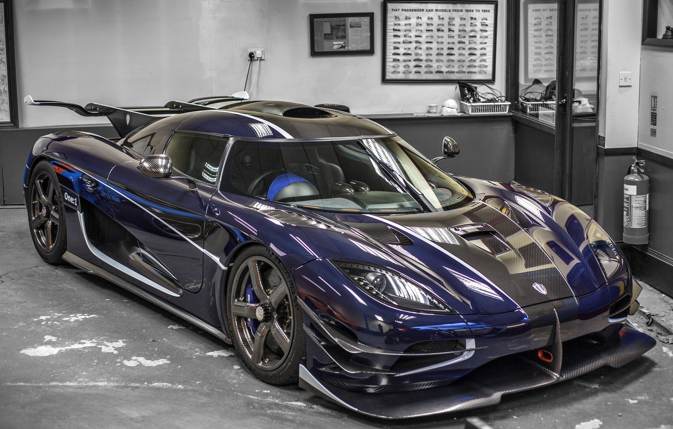 Blue Carbon Fiber Koenigsegg One1 [1332x850] r/carporn