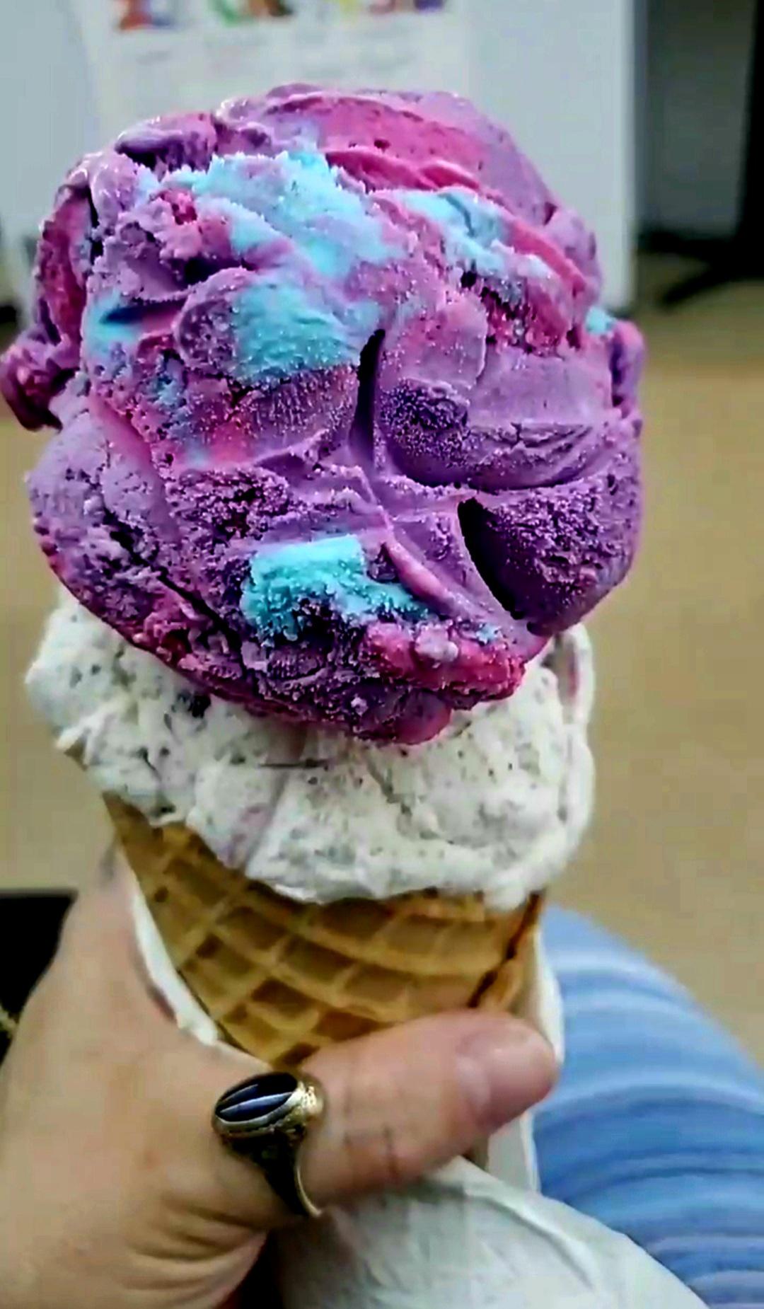 [I ate] Cotton Candy & Cookies and Cream Ice Cream r/food