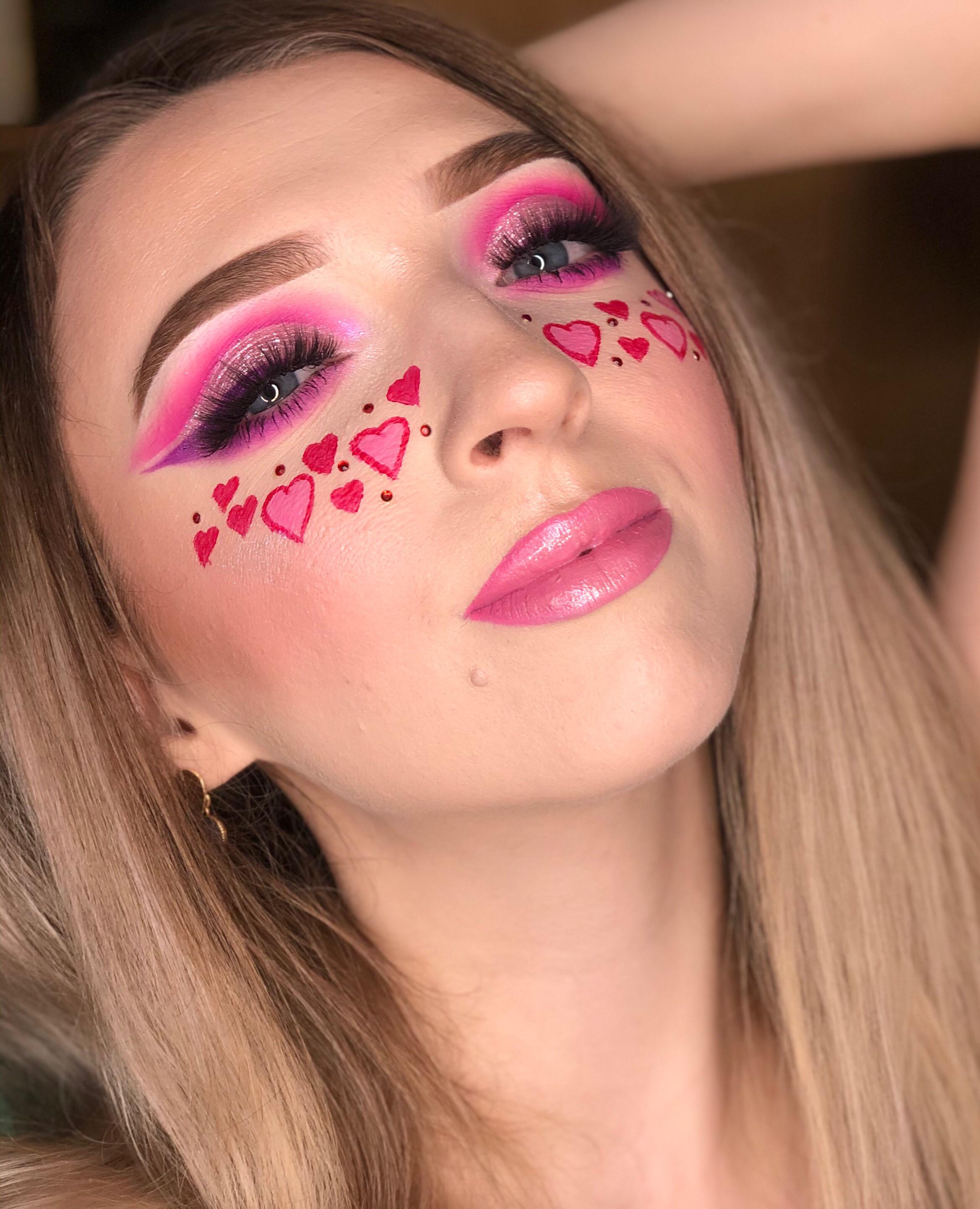 My first Valentines Day makeup look 💖 r/MakeupAddiction