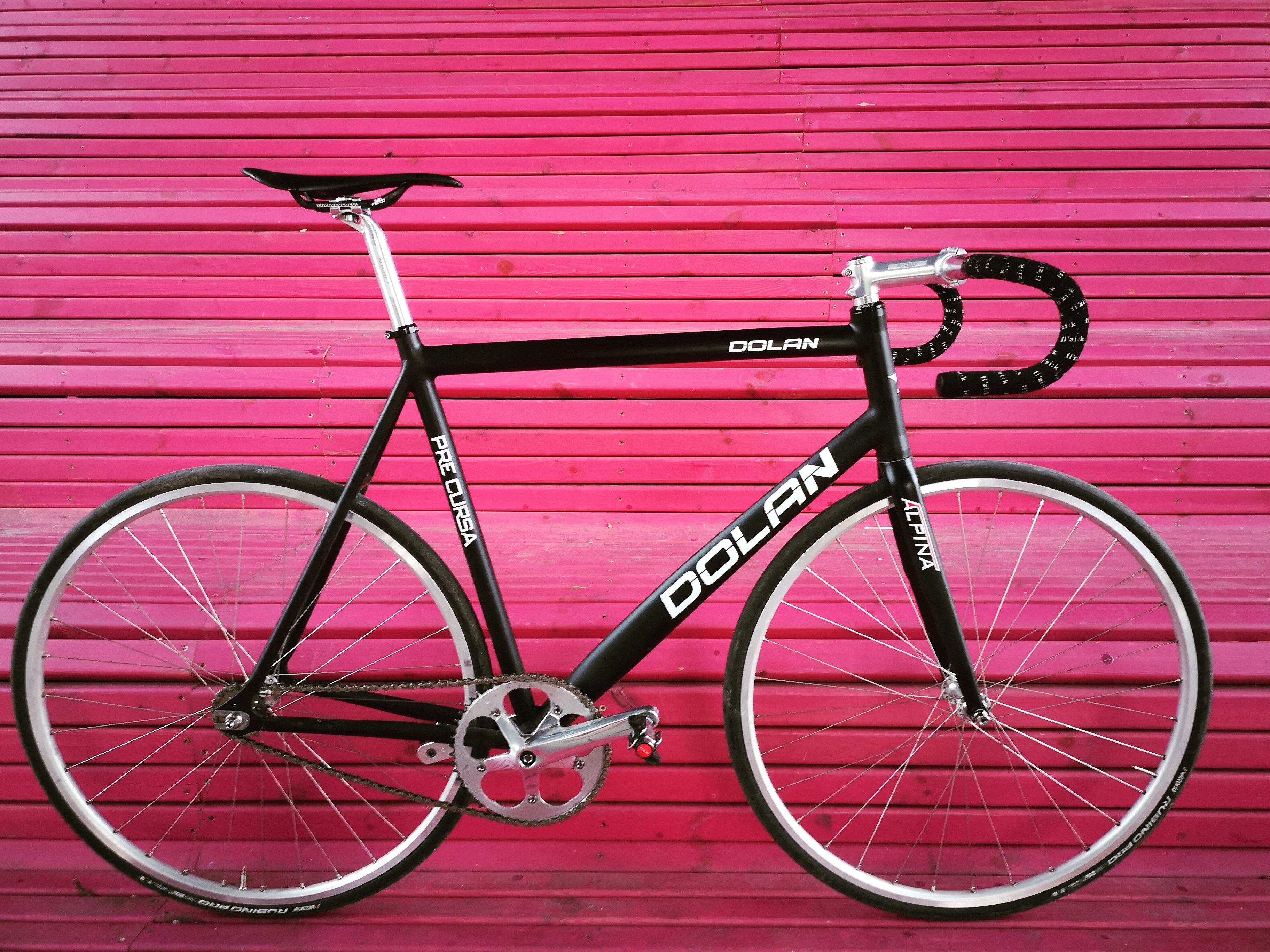 Finally upgraded my seat post from black to silver to match my silver