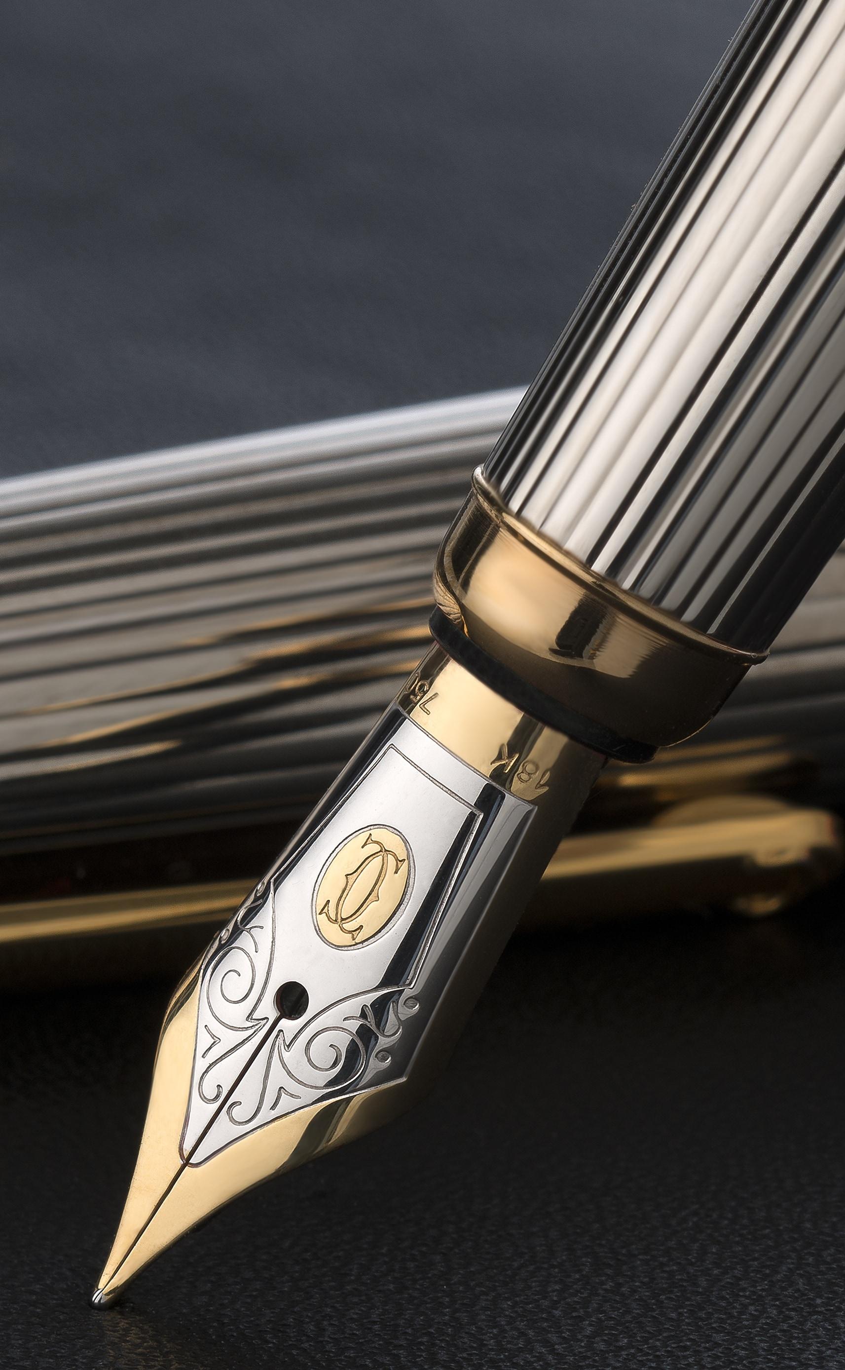 Does anyone know what pen this is? It looks really nice. r/fountainpens