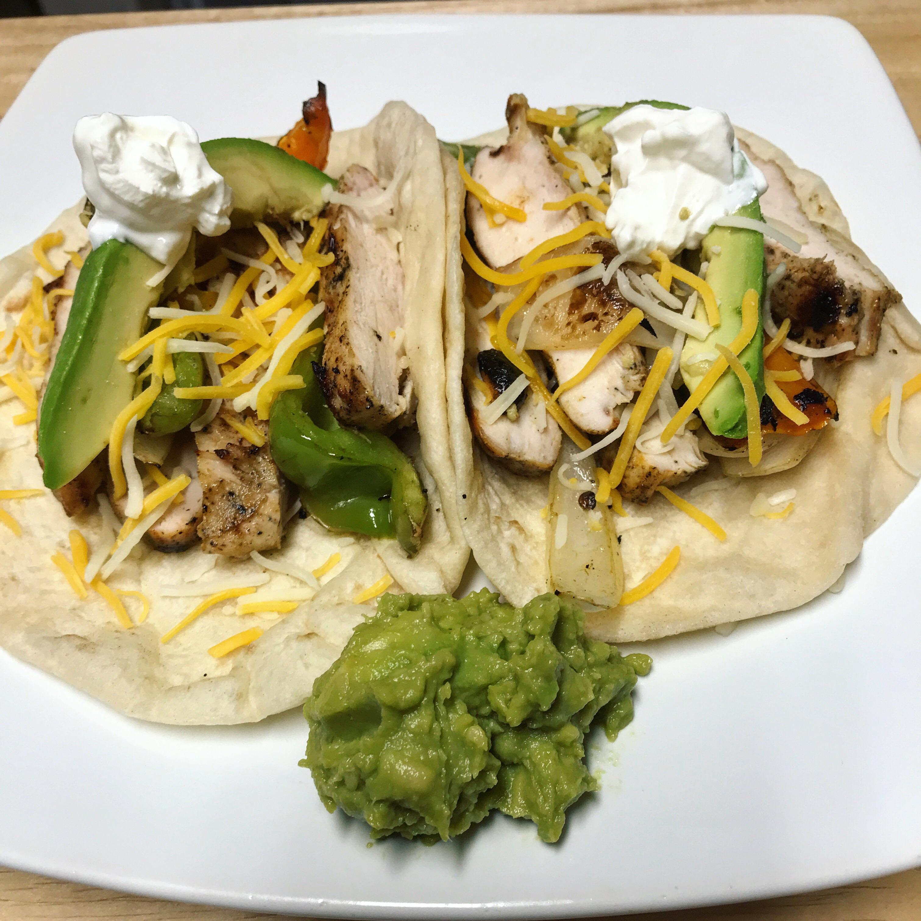[Homemade] Chicken fajitas r/food
