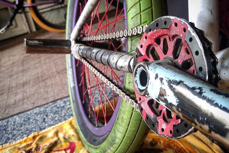 Hack wrap chainstays in old bicycle tubes and you’ll never bend or scratch them. r/bmx