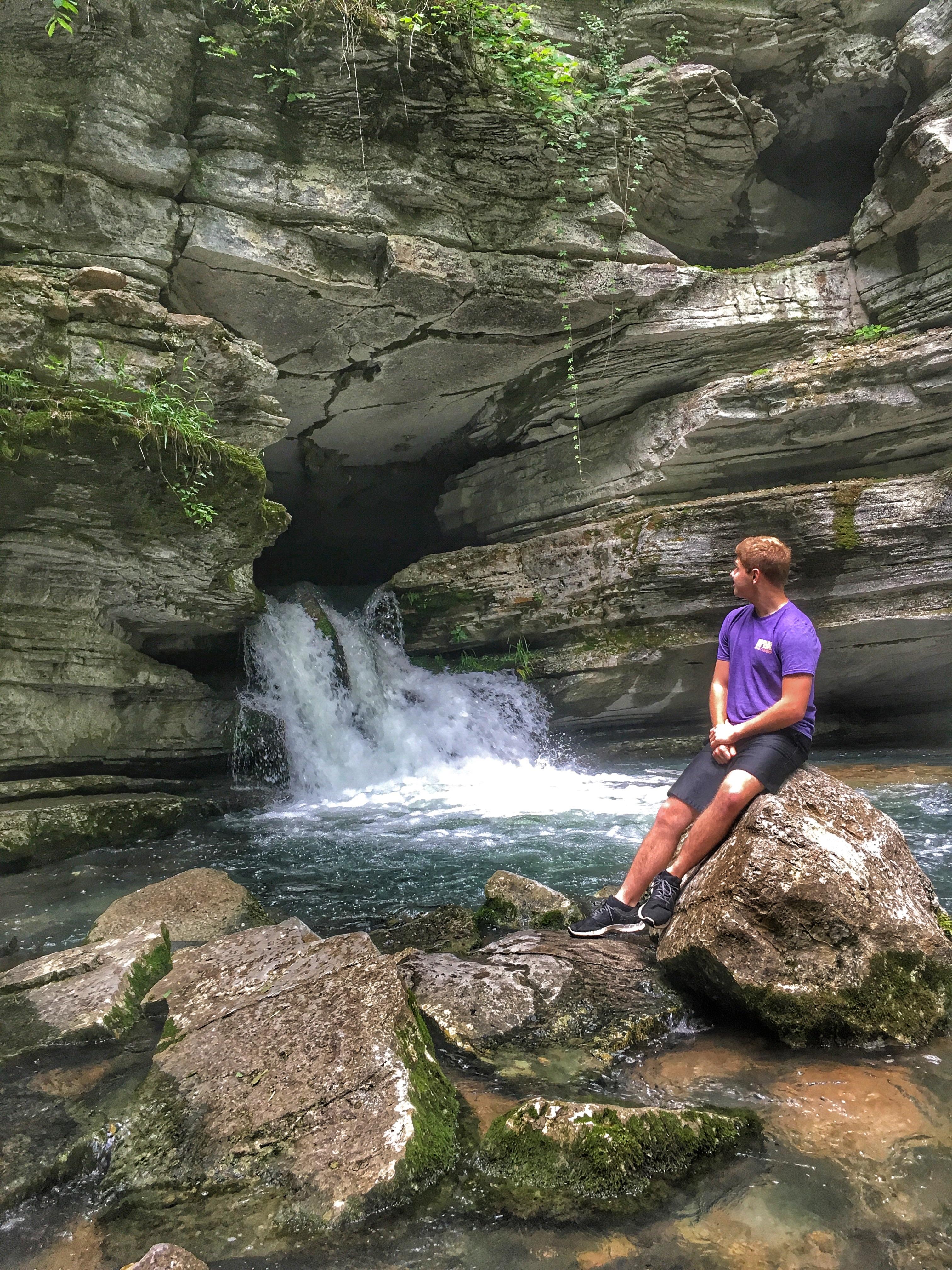 Blanchard Springs In northern Arkansas. r/pics