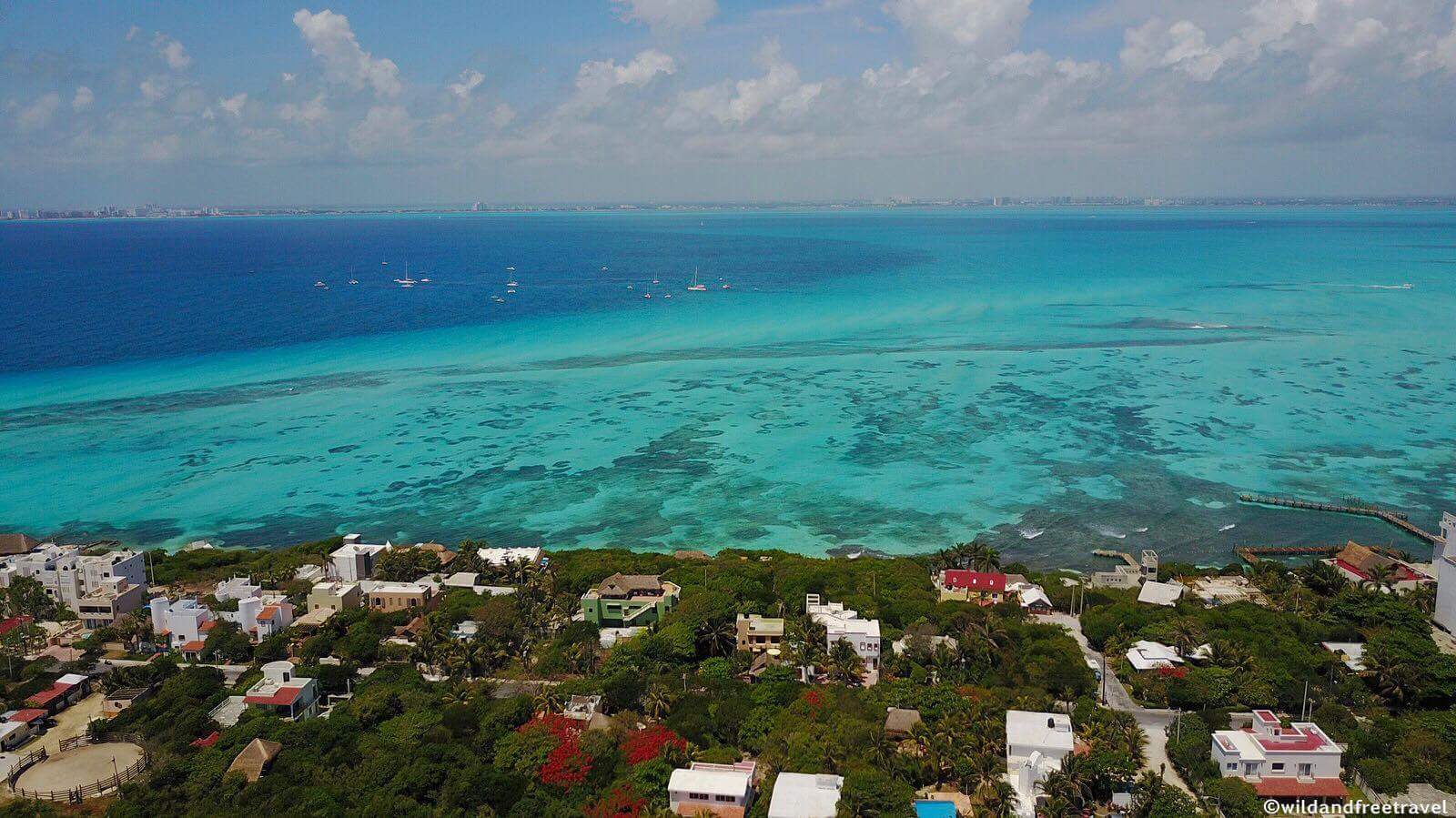 The bluest water I have ever seen. Mexico [OC] 1600x899 r/seaporn