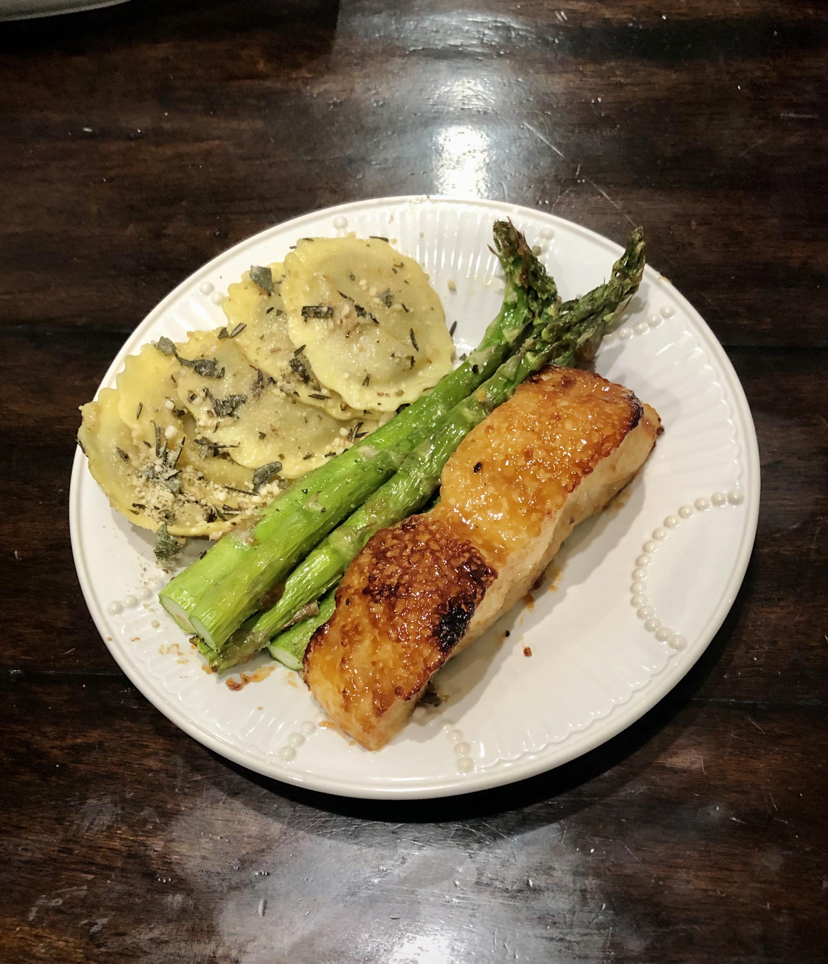 Miso glazed Chilean sea bass and asparagus 17 minutes at 375. r/airfryer