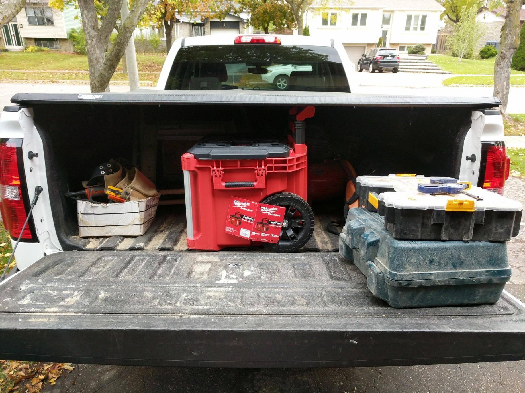 You can modify your pack out to fit under a tonneau cover r/MilwaukeeTool