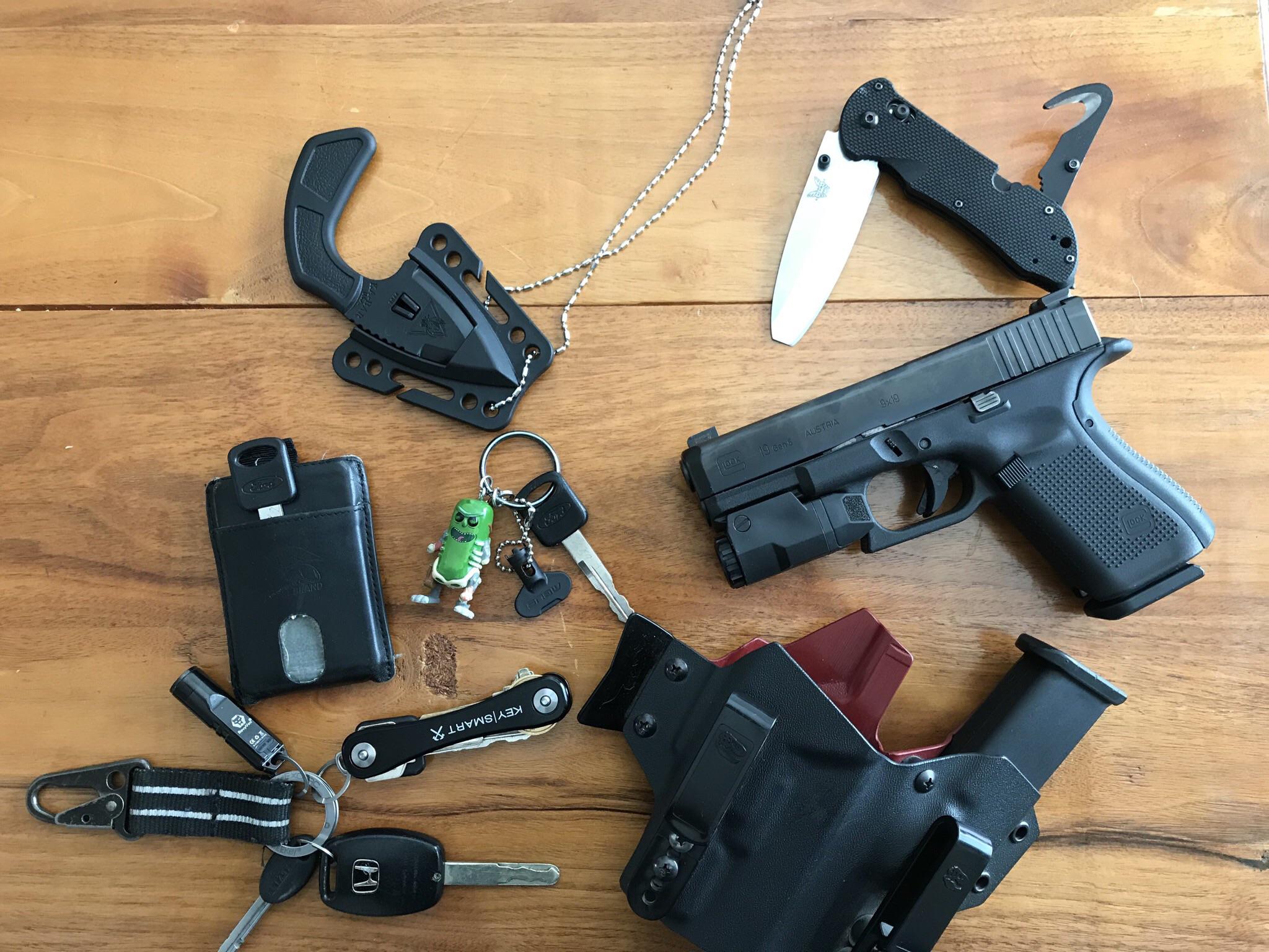 30M. LEO. Off duty carry. r/EDC