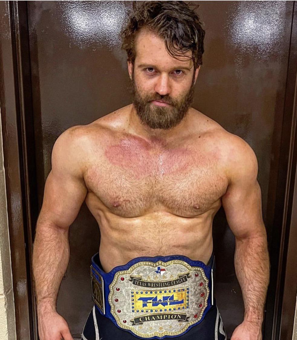 Alex Arsenal WrestleWithThePackage