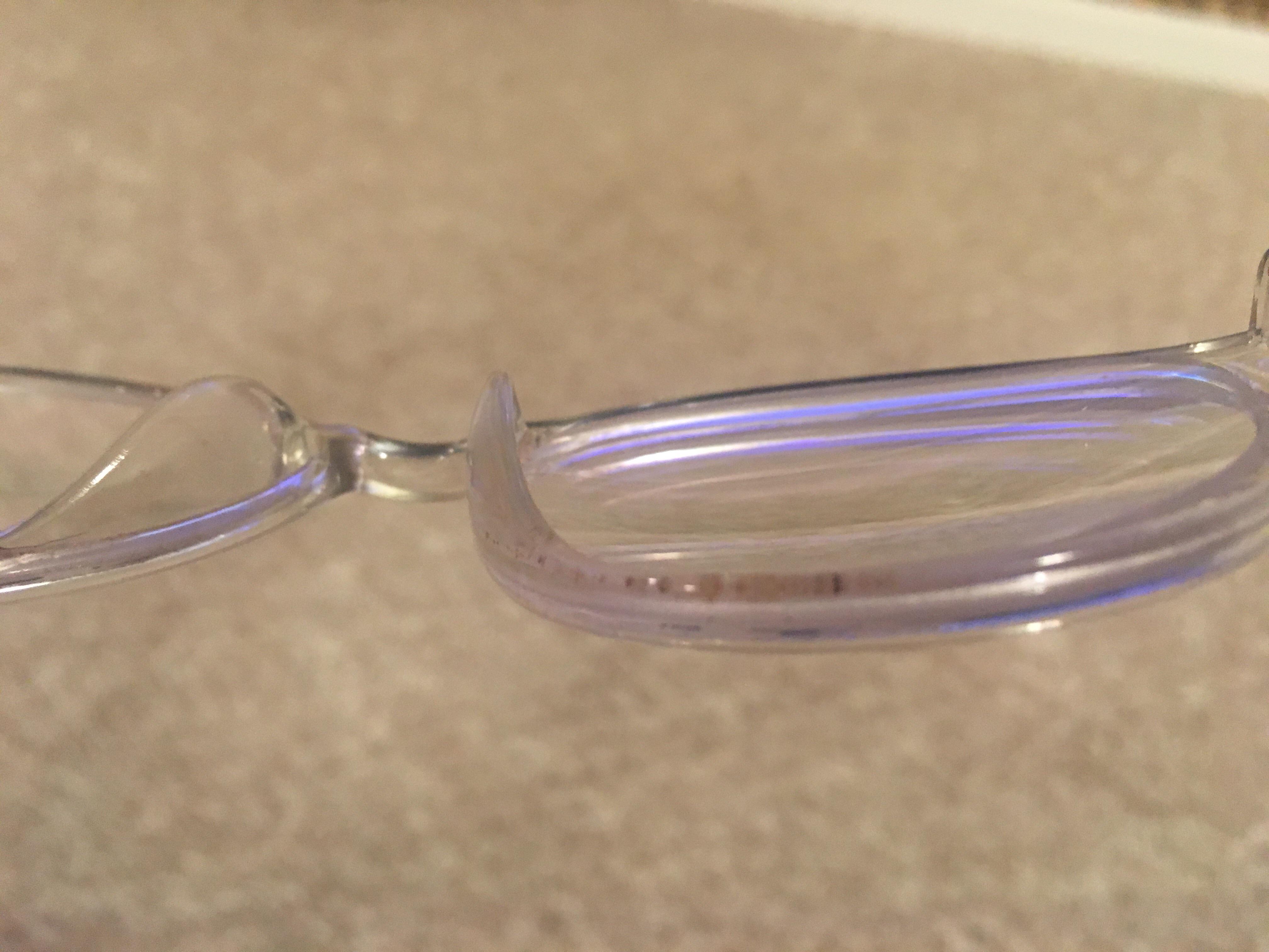 Could anyone let me on some advice on how to clean out the dirt from frames of my transparent