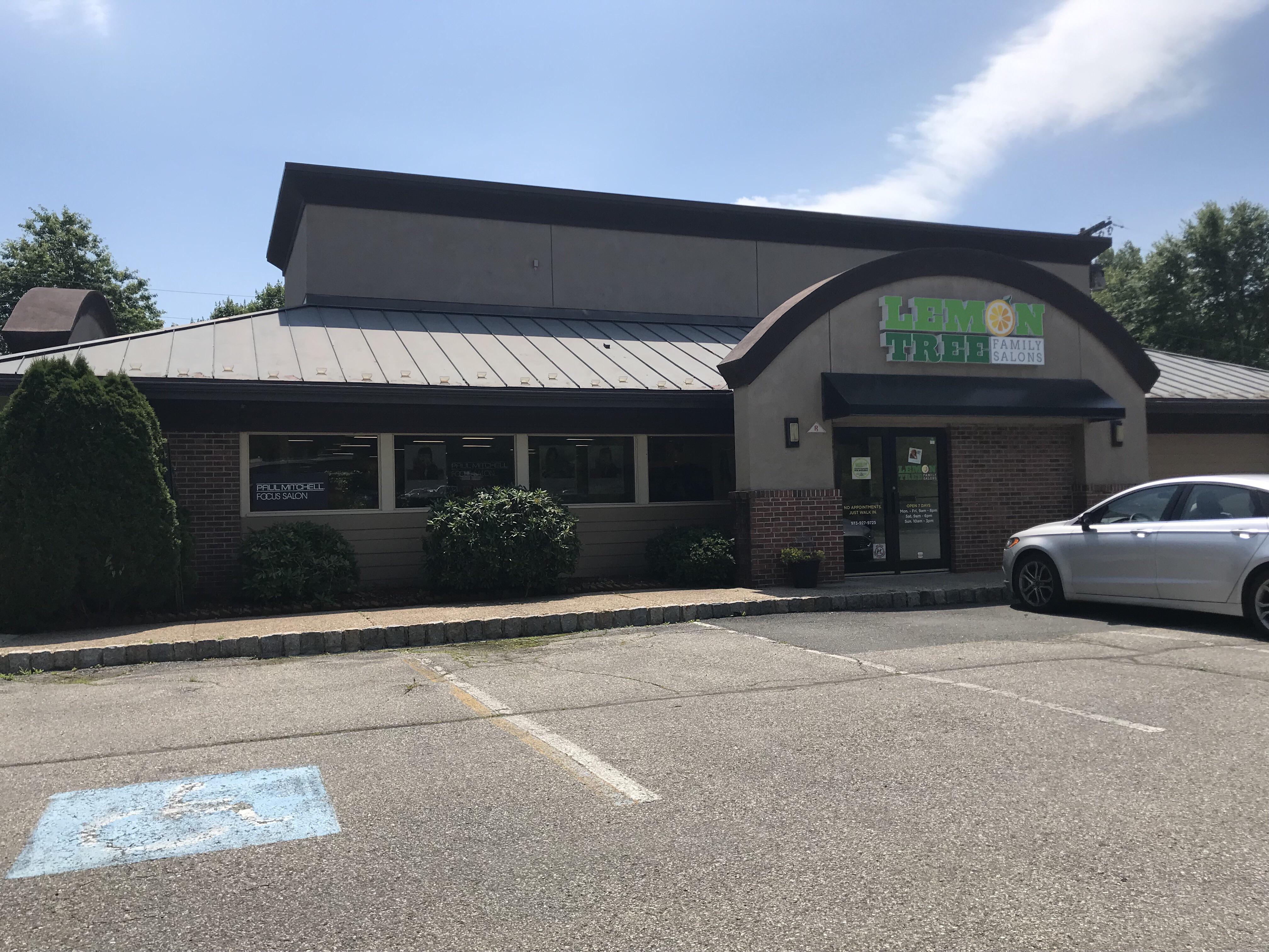 Former PizzaHut, current Lemon Tree salon Ledgewood, NJ r/FormerPizzaHuts