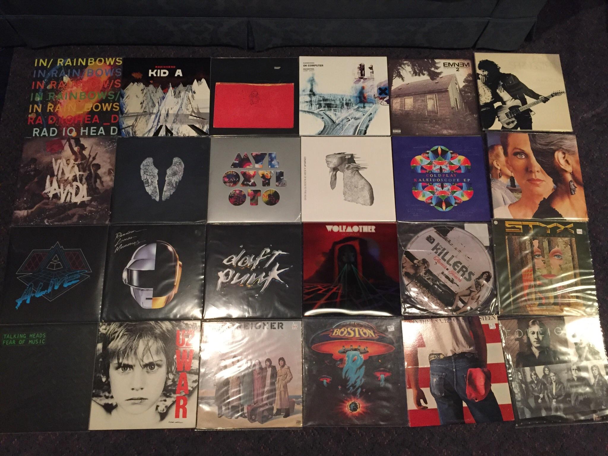 Here’s a pic of my current vinyl collection to kick off 2018! r/vinyl