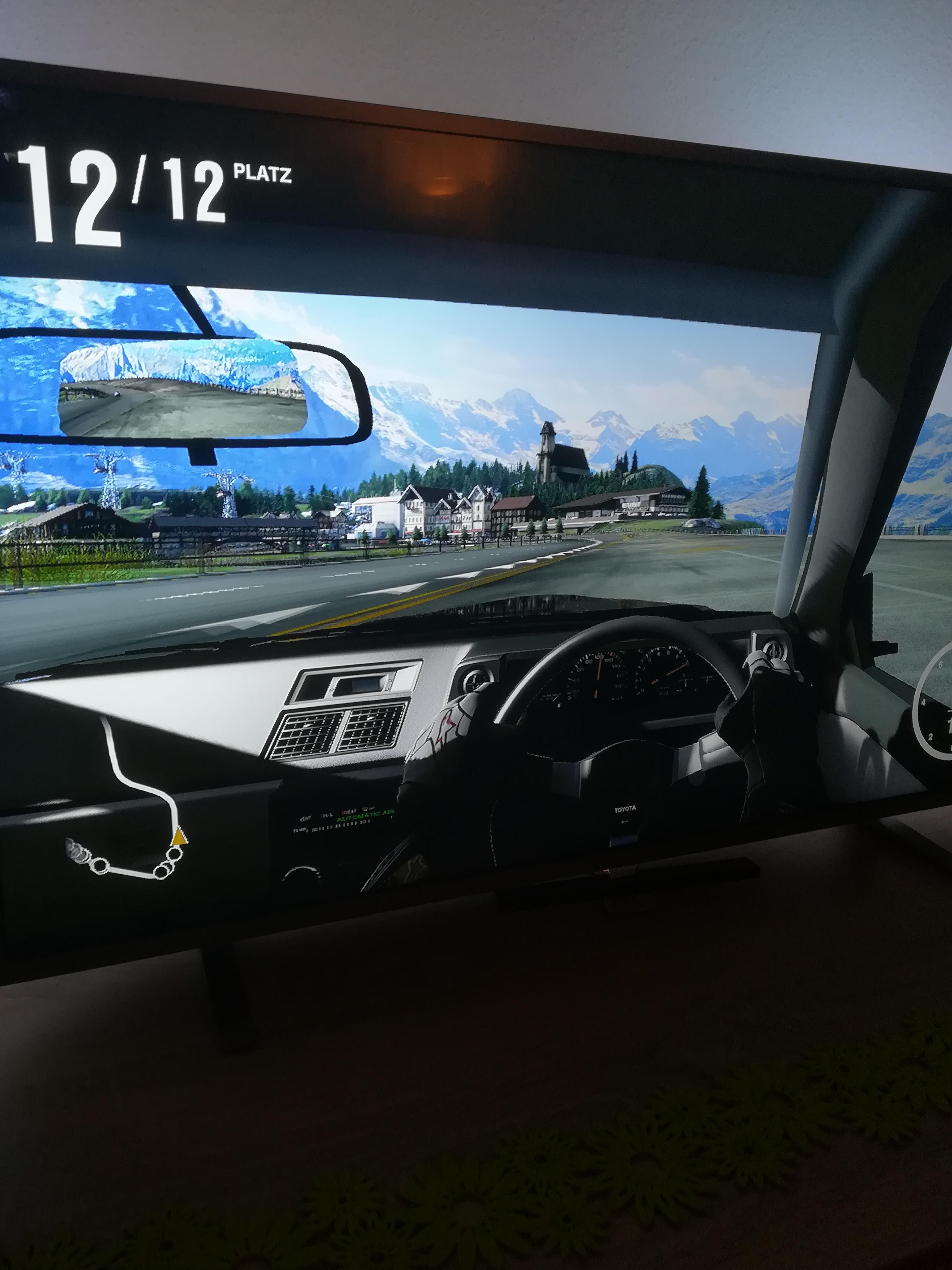 Forza 4 has amazing rearview mirror r/softwaregore