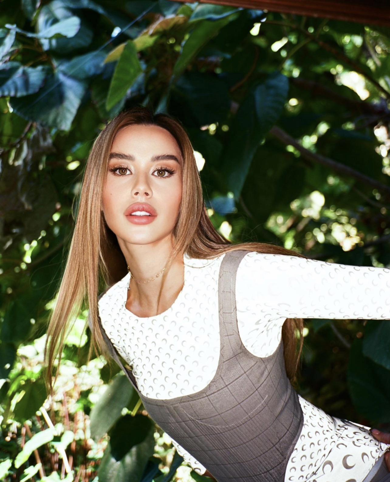 Grace Adele [irtr] r/BeautifulFemales