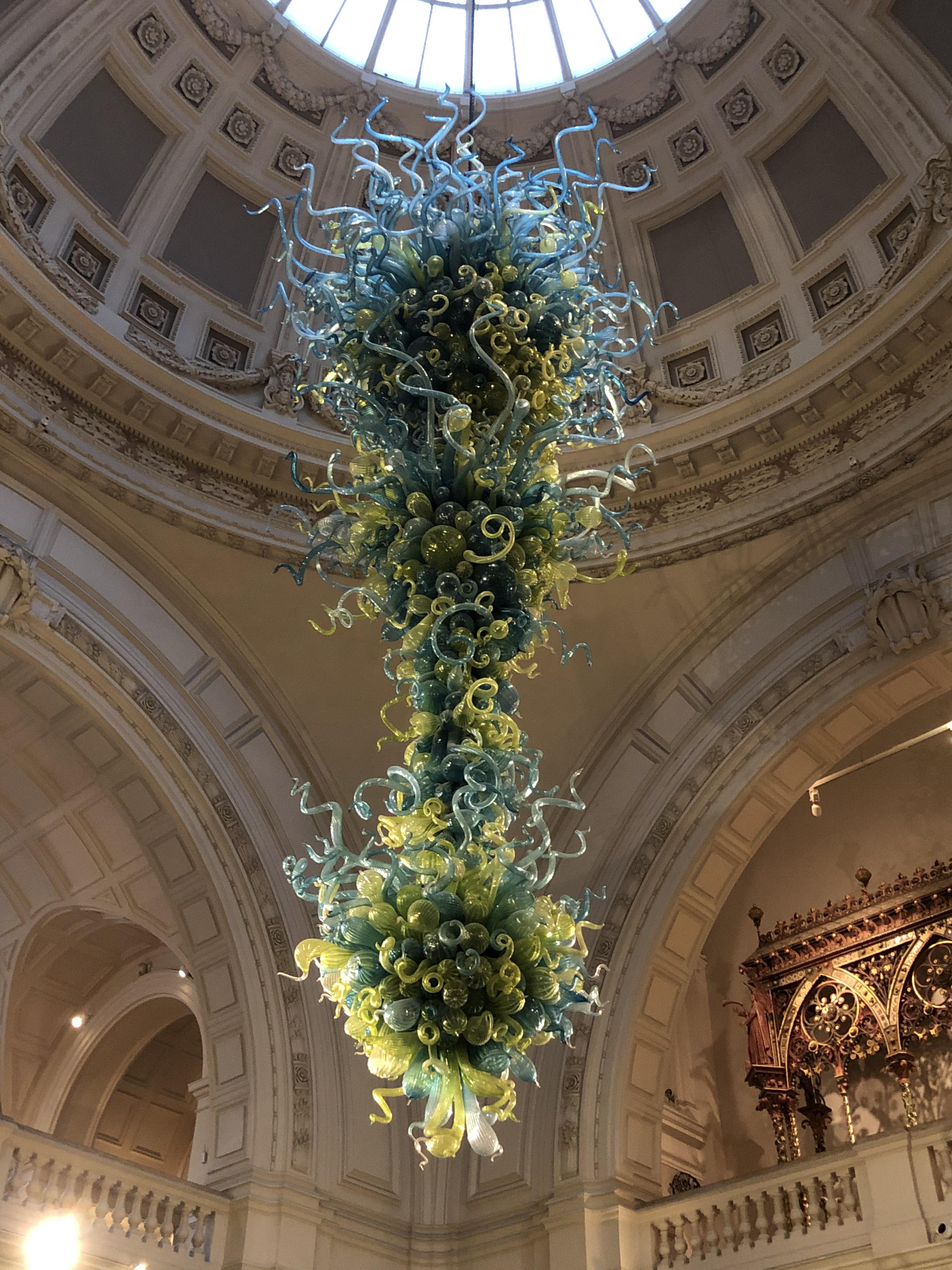 Dale Chihuly, V&A Rotunda Chandelier (Ice Blue and Spring Green