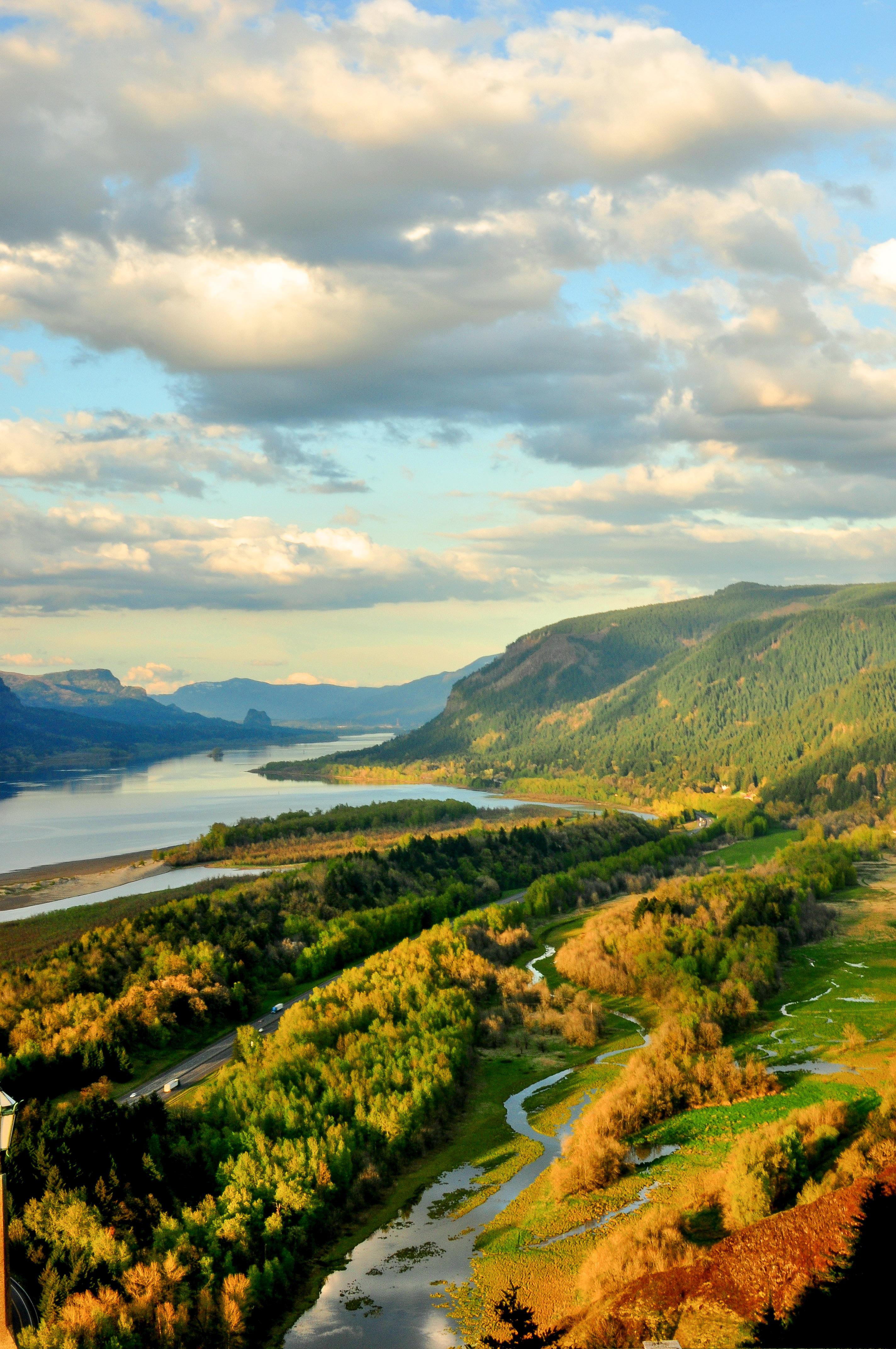 Columbia River Oregon. (OC) [2848 × 4288] EarthPorn