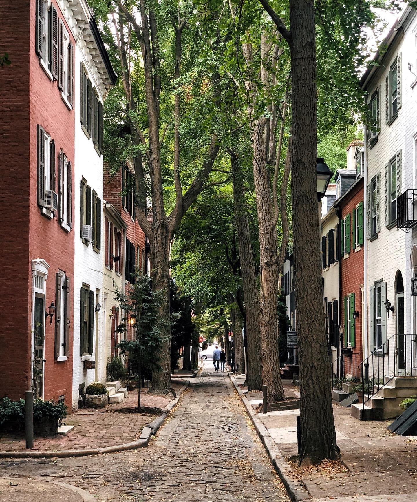 Washington Square West, Philadelphia, USA. Beauty matters. r