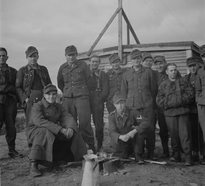 Gebigsjaeger POWs during the Lapland War in the Finnish town of Tornio