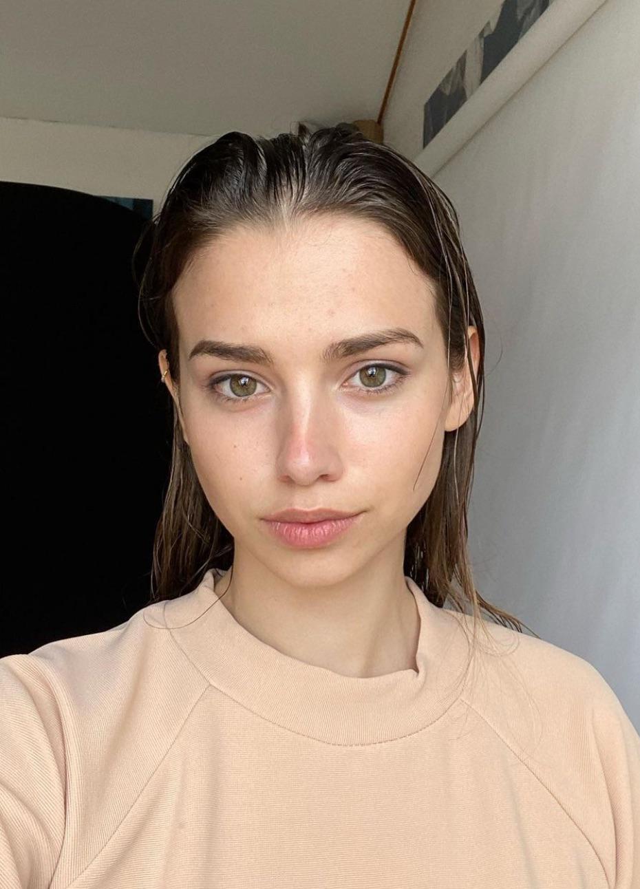 Sophie Schmidt - Sexy