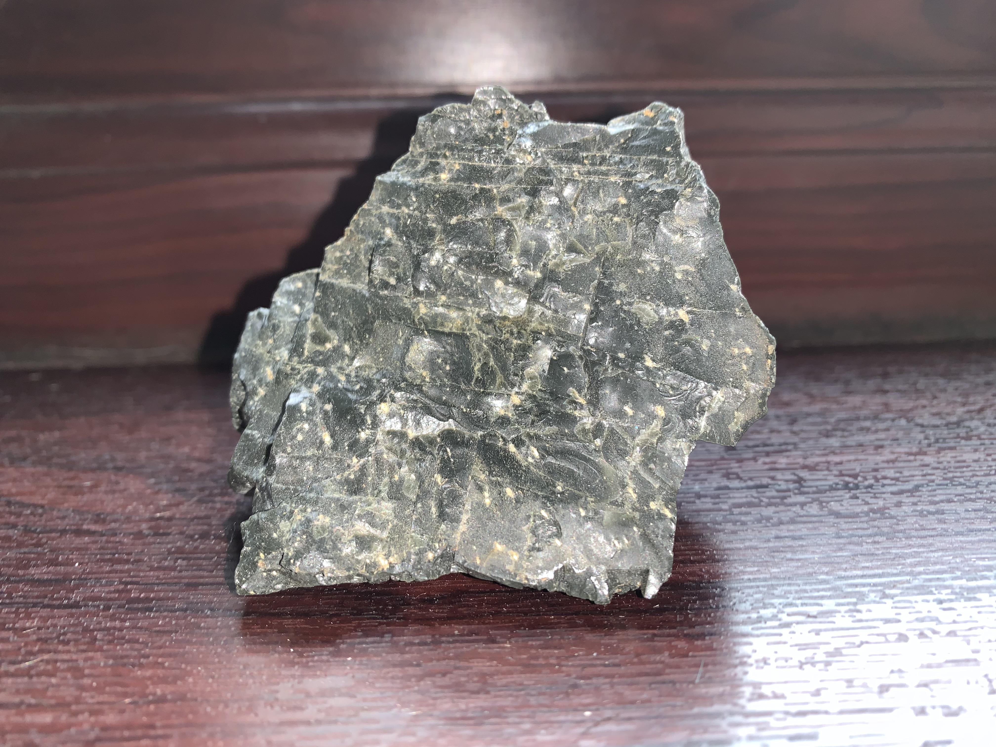 Vitrified volcanic “pitchstone” from Arran igneous complex, Scotland