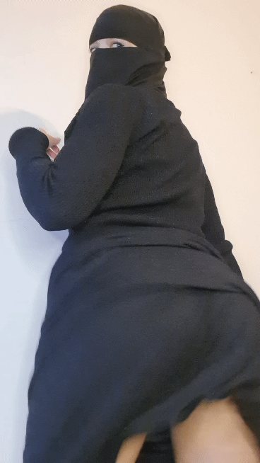 Dont peek 🙈 : u/Haram_Inaya