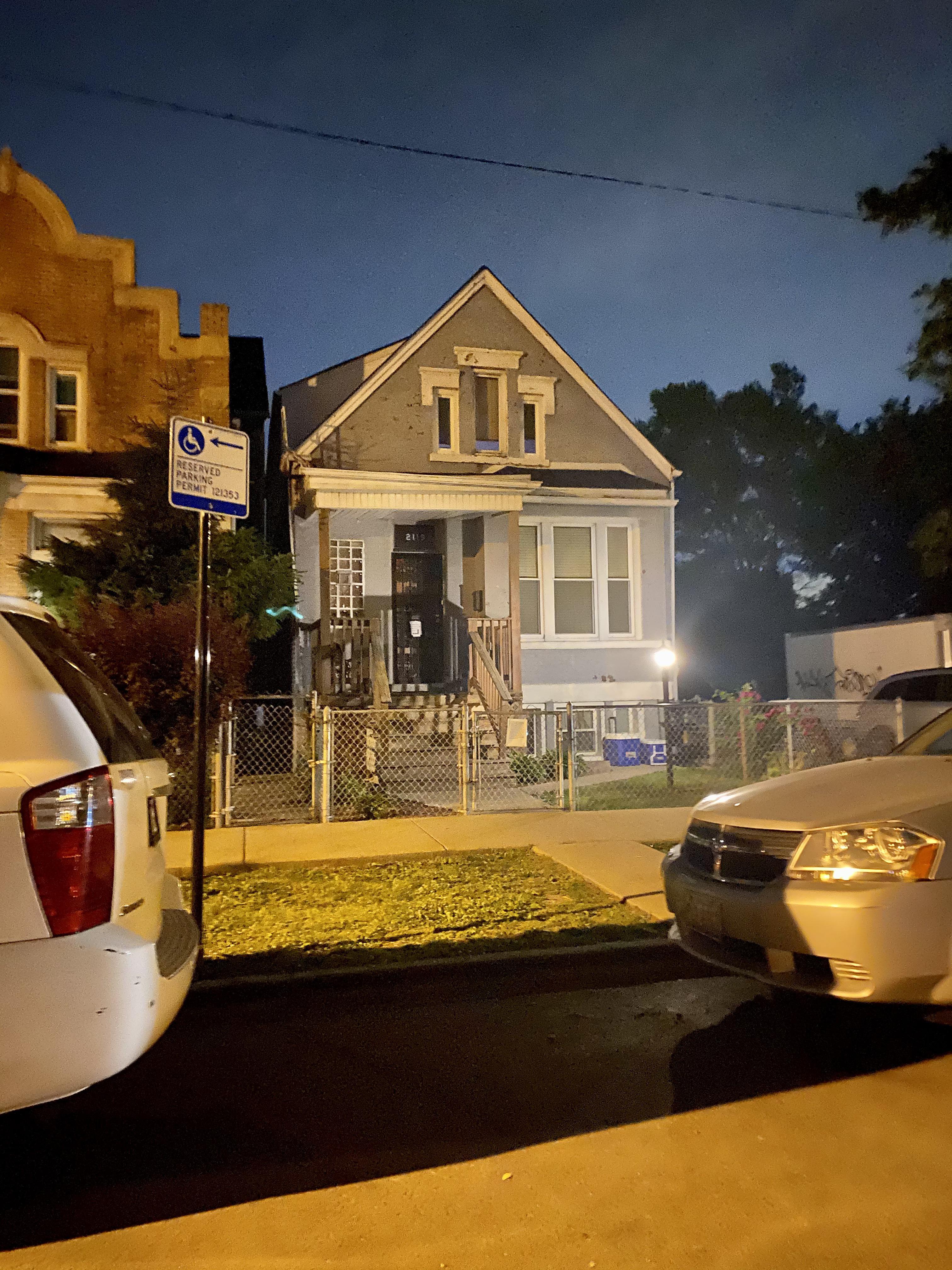 Photo of the Shameless house in Chicago taken last night. r/shameless