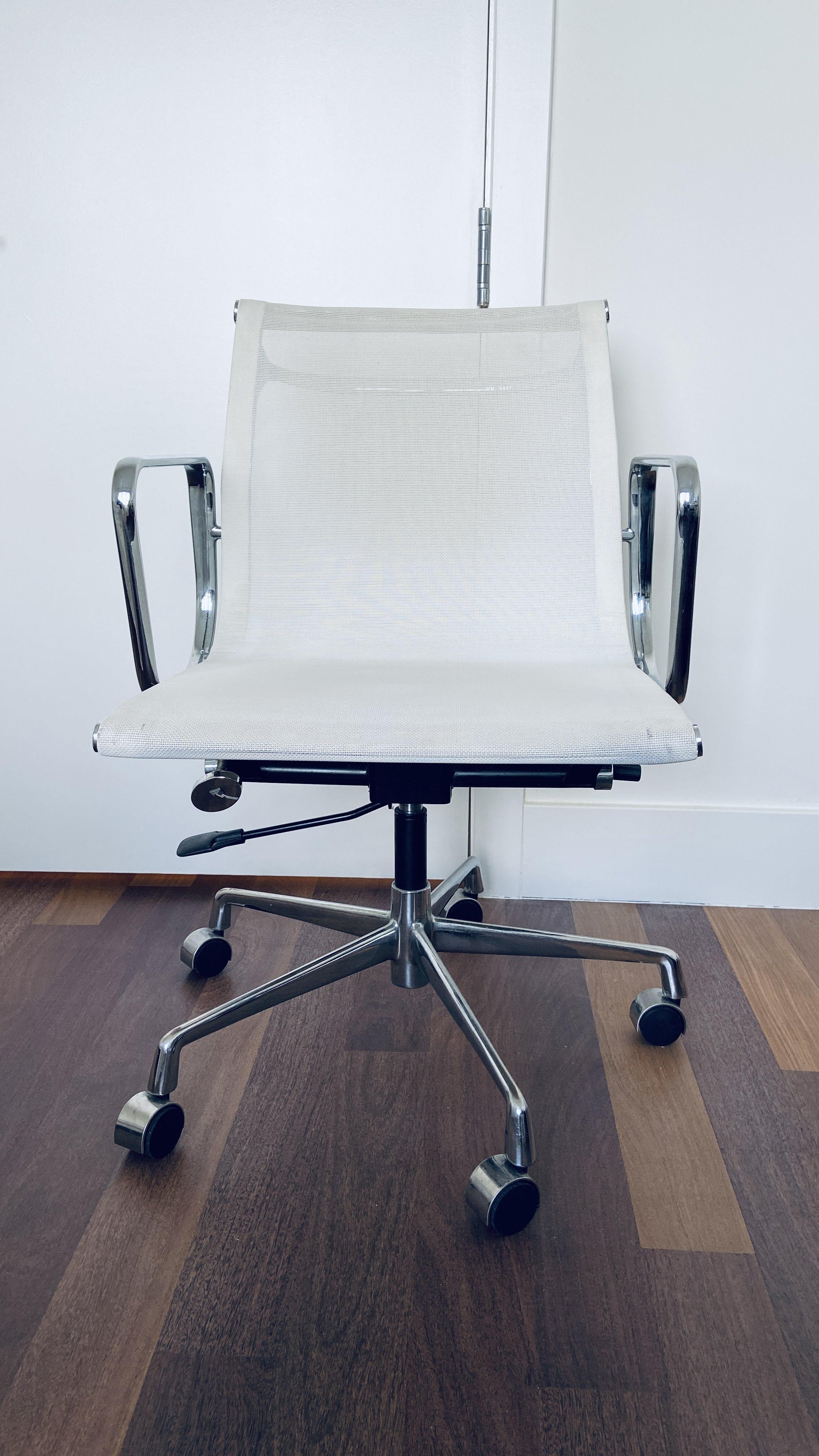 Post ReDo with Actual Image I found a 2012 upholstered Eames LCM