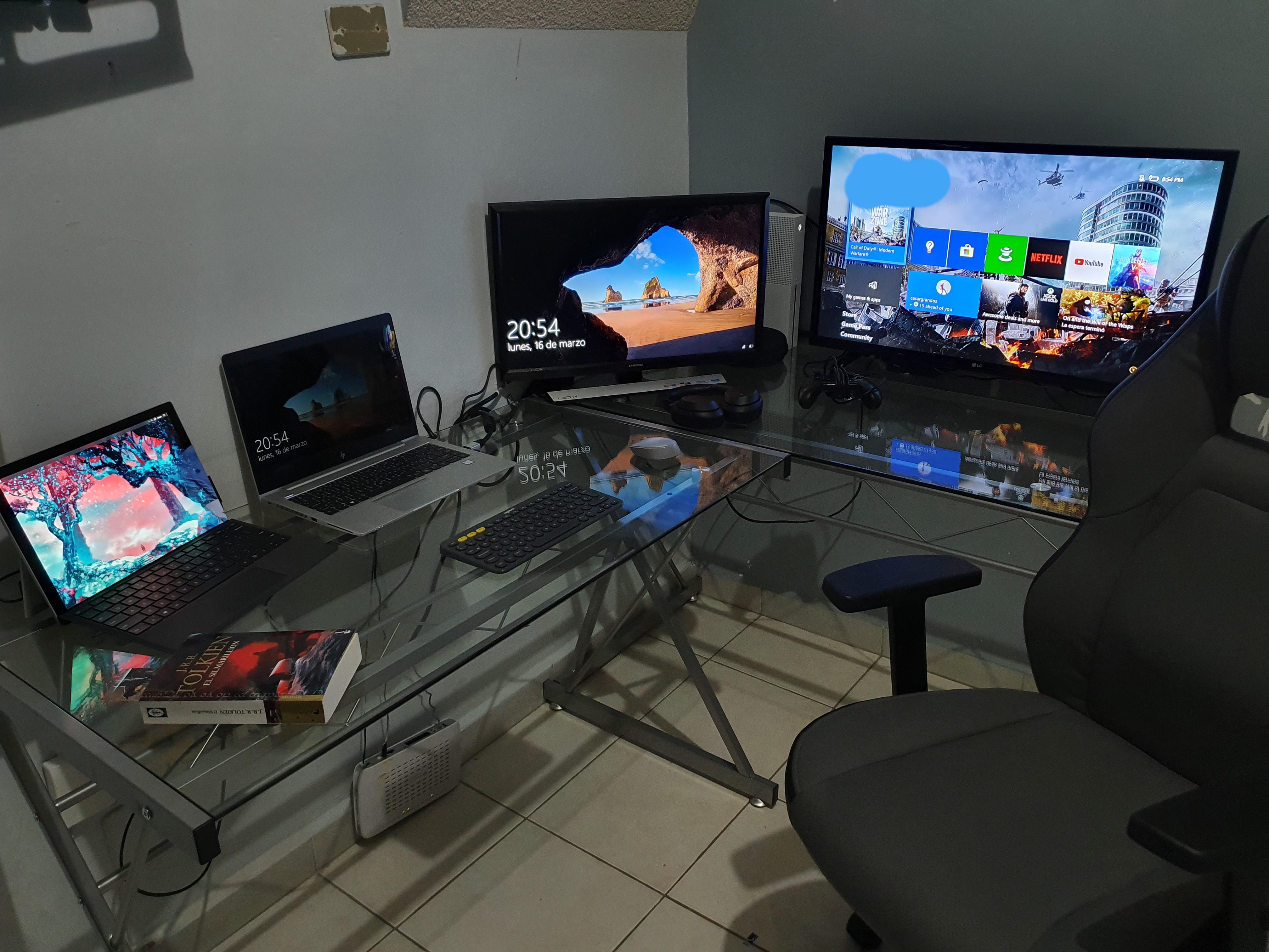 me accesories and gadgets for my new desk r/desksetup